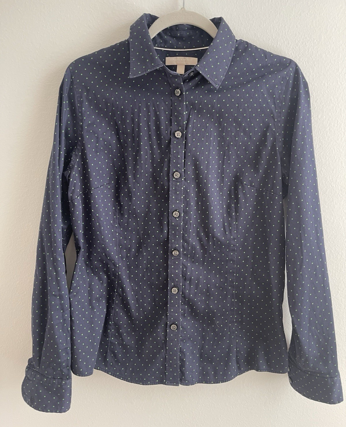 BANANA REPUBLIC Non-Iron Tailored Fit Size 12 – Navy with green dots. Button Up