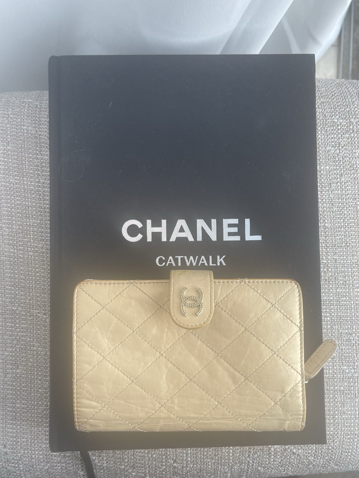CHANEL Quilted Bifold Wallet CC Logo Snap Tab Zip Coin Pocket Gold Pink