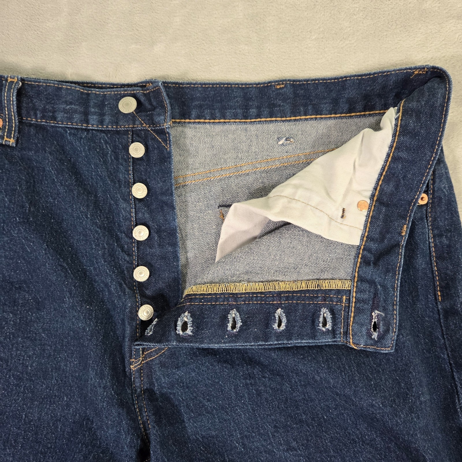 Levi’s Premium 501 ’93 Straight Leg Jeans Mens 40×26 Blue Medium Wash Button Fly