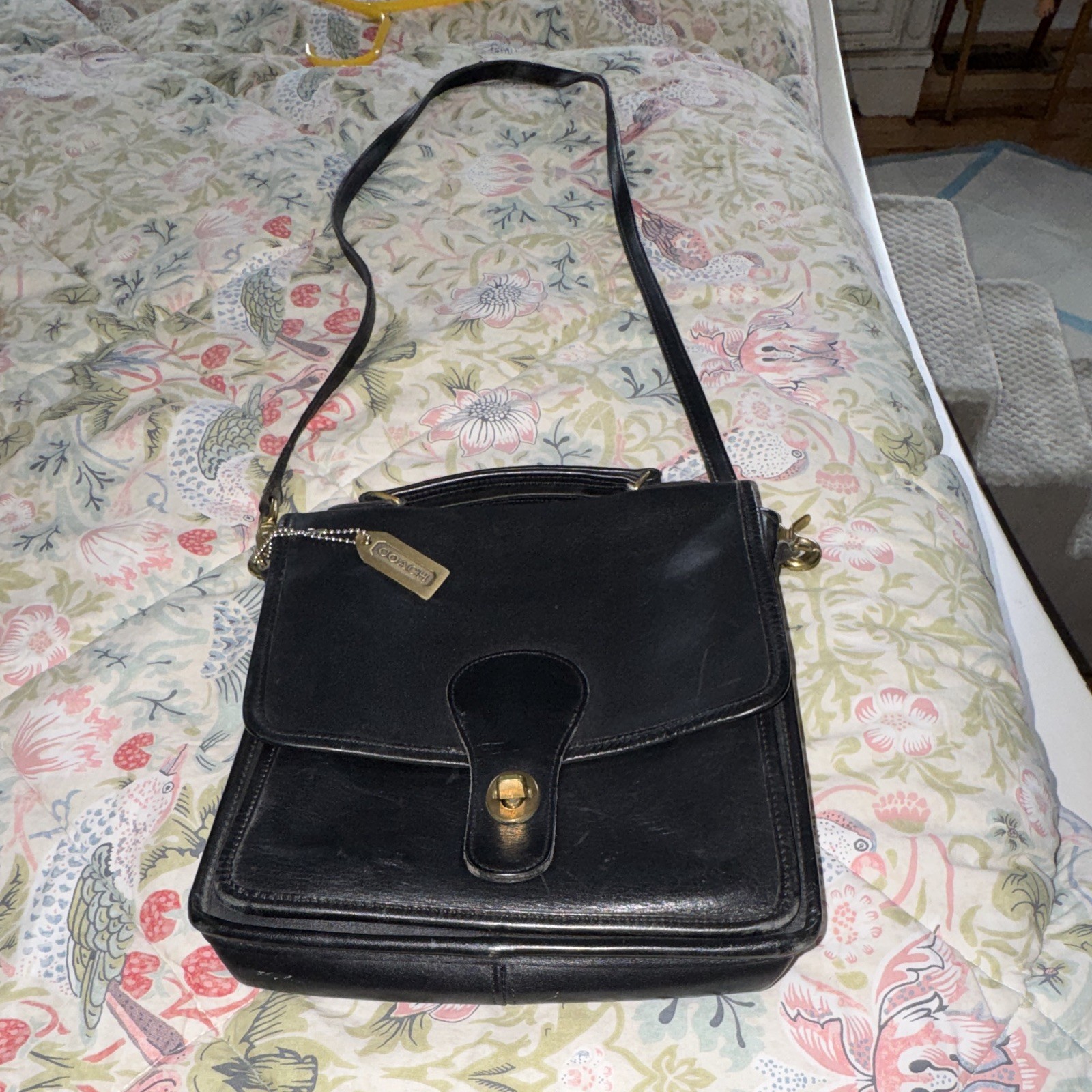 Coach Black Crossbody Bag Turn Lock Top Handle Gold Hardware Detachable Strap