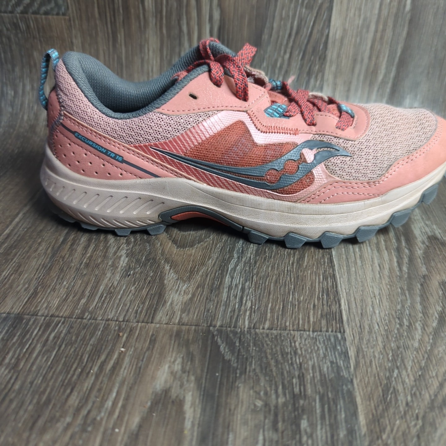 Saucony Excursion TR16 Shell Shadow Pink Athletic Shoes Women’s 6.5 Run Sneakers