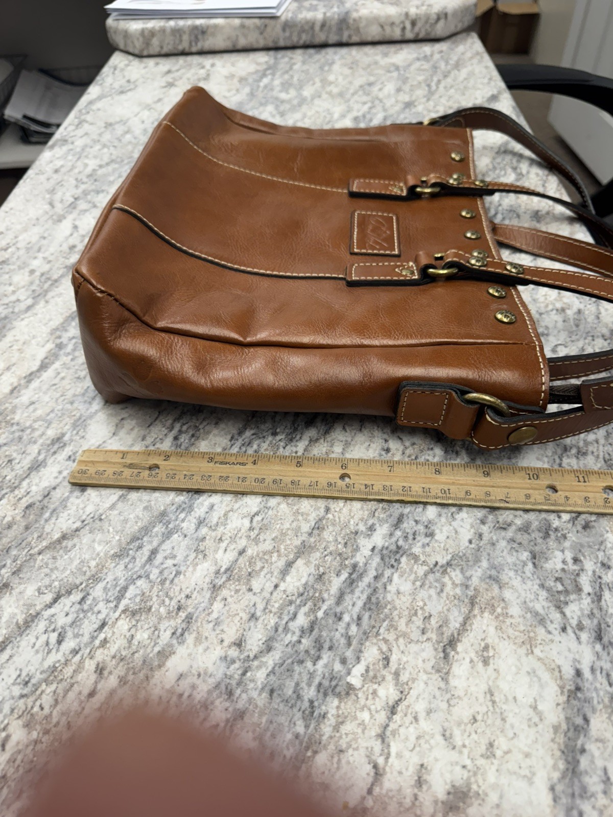Patricia Nash Leather Tote Clean! Zip closure. Crossbody strap.