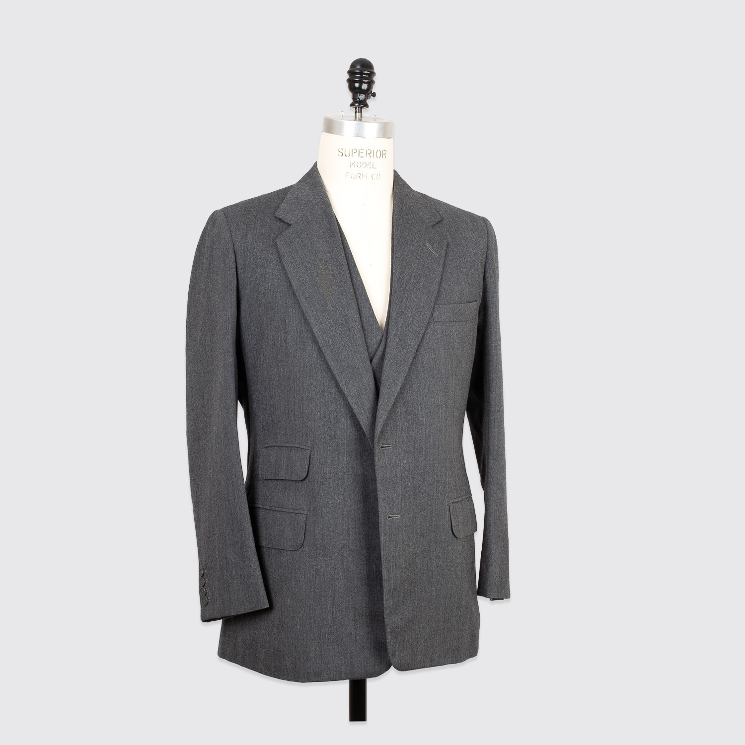 Anderson & Sheppard Suit Size 44L Gray Herringbone Wool Vintage Made in England