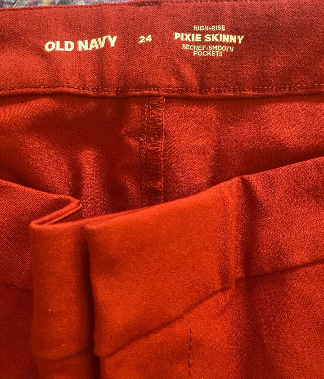 OLD NAVY High Rise Pixie Skinny Secret Smooth Pockets SZ 24 Cranberry NEW W TAGS