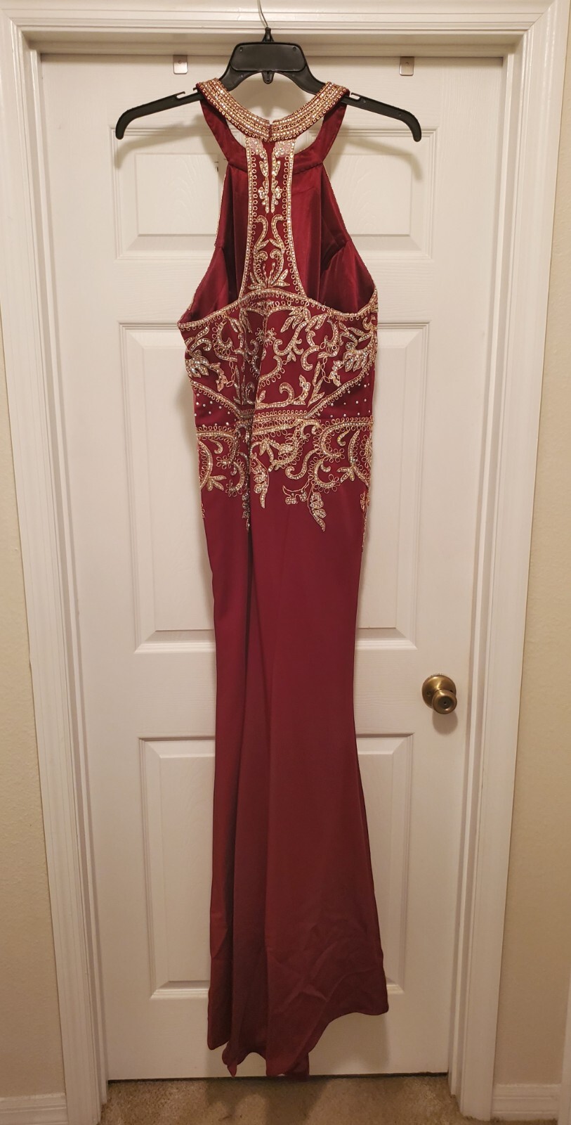 RED FULL LENGTH FORM FITTING GOWN