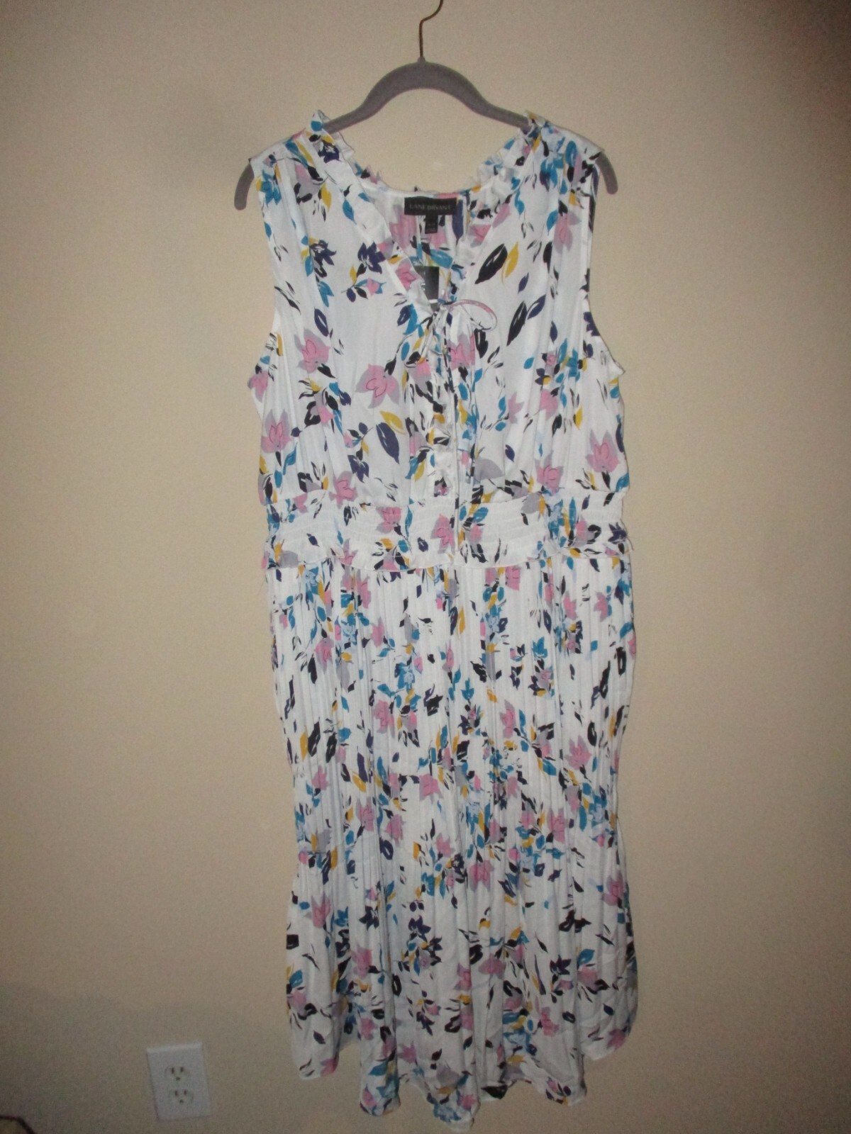 NWT Lane Bryant Ivory Pink Blue Yellow Floral Pleated Sleeveless Dress 18/20 $89