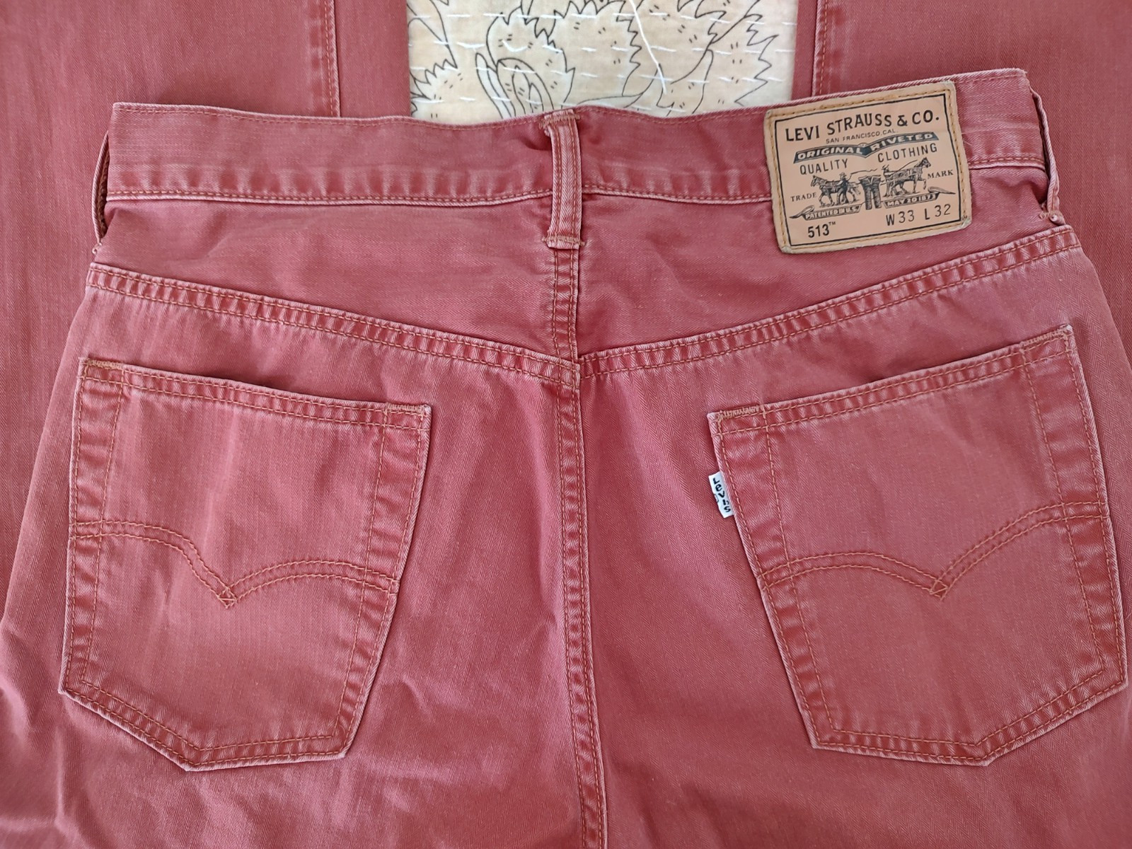 LEVIS 513 men’s coral red JEANS Tag 33×32/actual 32×31 Great Condition!
