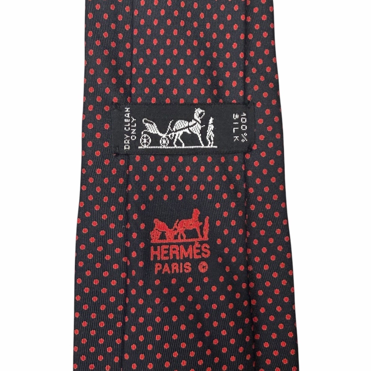 Hermes Men’s Tie Polka Dot Black/Red Satin Silk 7014 TA 3 1/8″ (W) x 56″ (L) euc