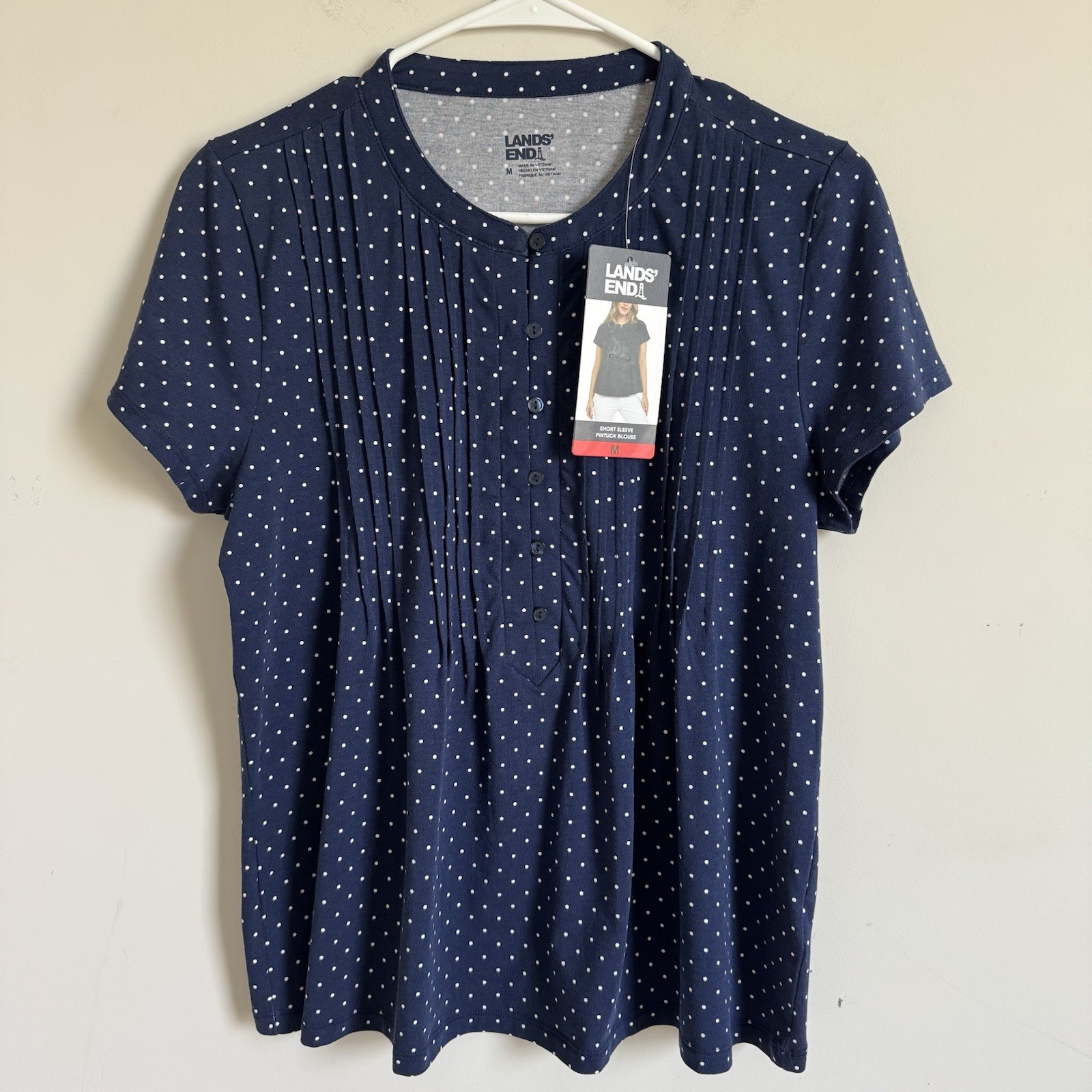 Lands’ End Women’s M Navy Polka Dot Pintuck Henley Top Short Sleeves Stretch NWT
