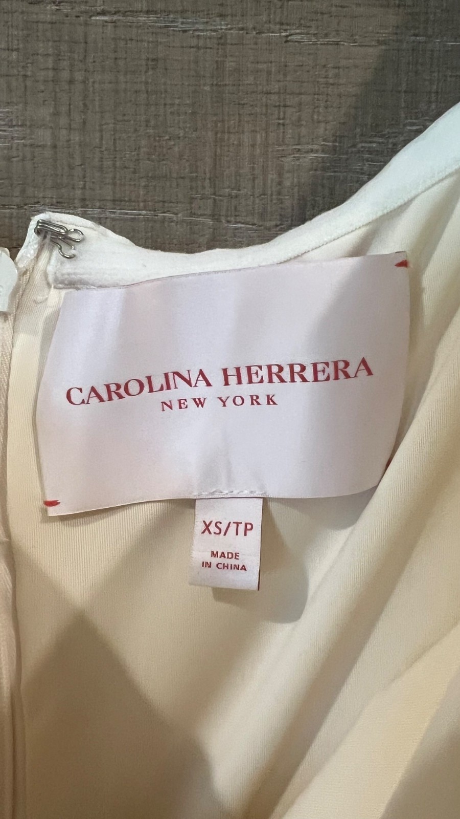 CAROLINA HERRERA DEEP U-NECK RUCHED IVORY MIDI DRESS size XS
