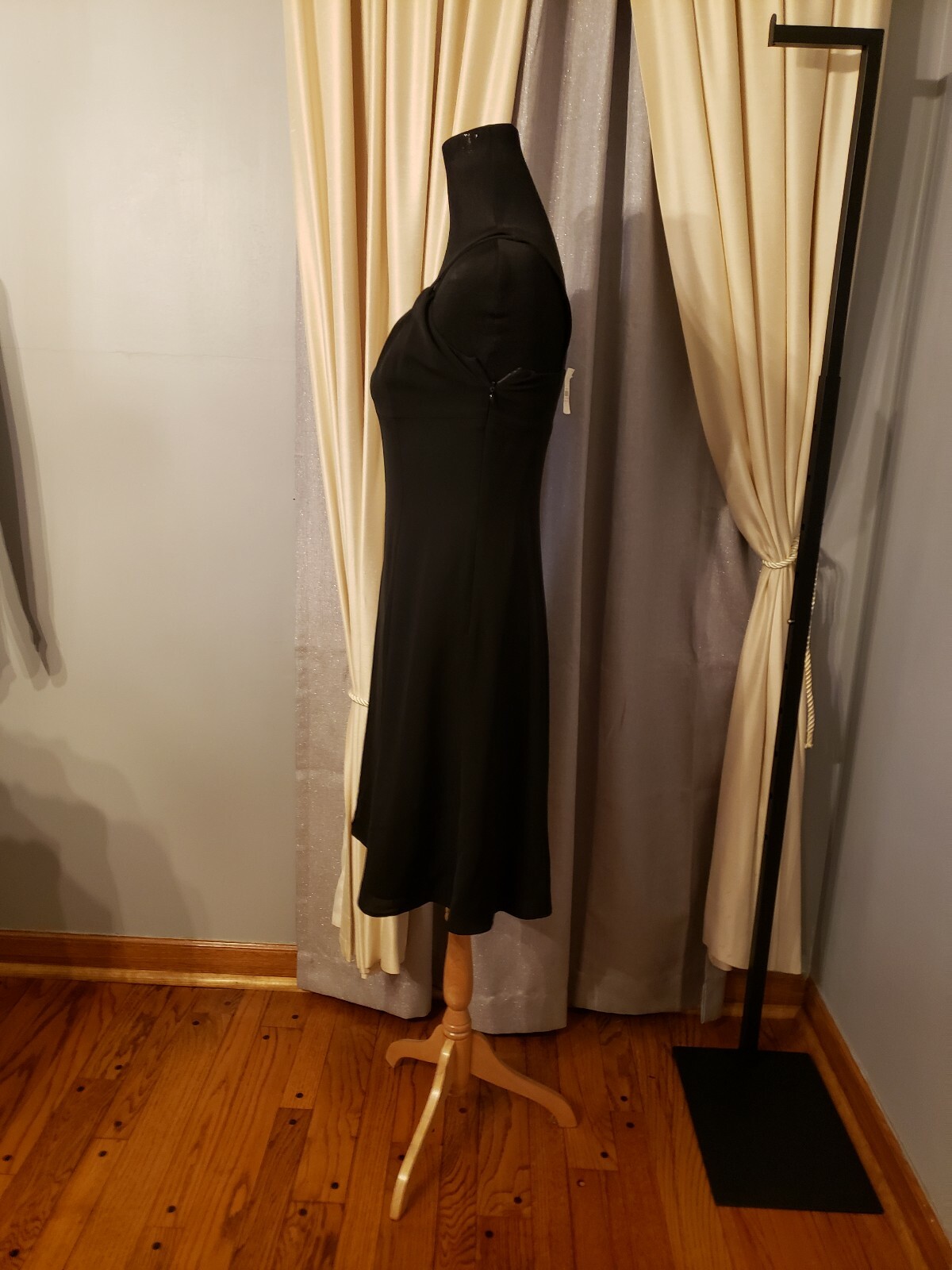 LOFT Size 2 Sleeveless Black A Line Dress Flare Side Zipper 100% Silk Lined NWT