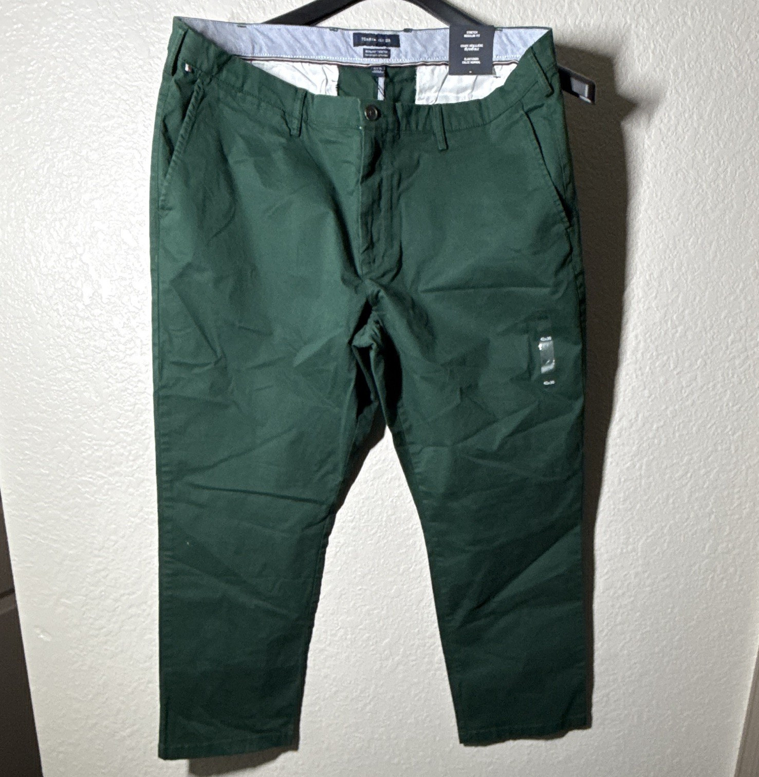 Tommy Hilfiger Flex Stretch Regular Fit Straight Leg Green Chino Pants 42W NWT
