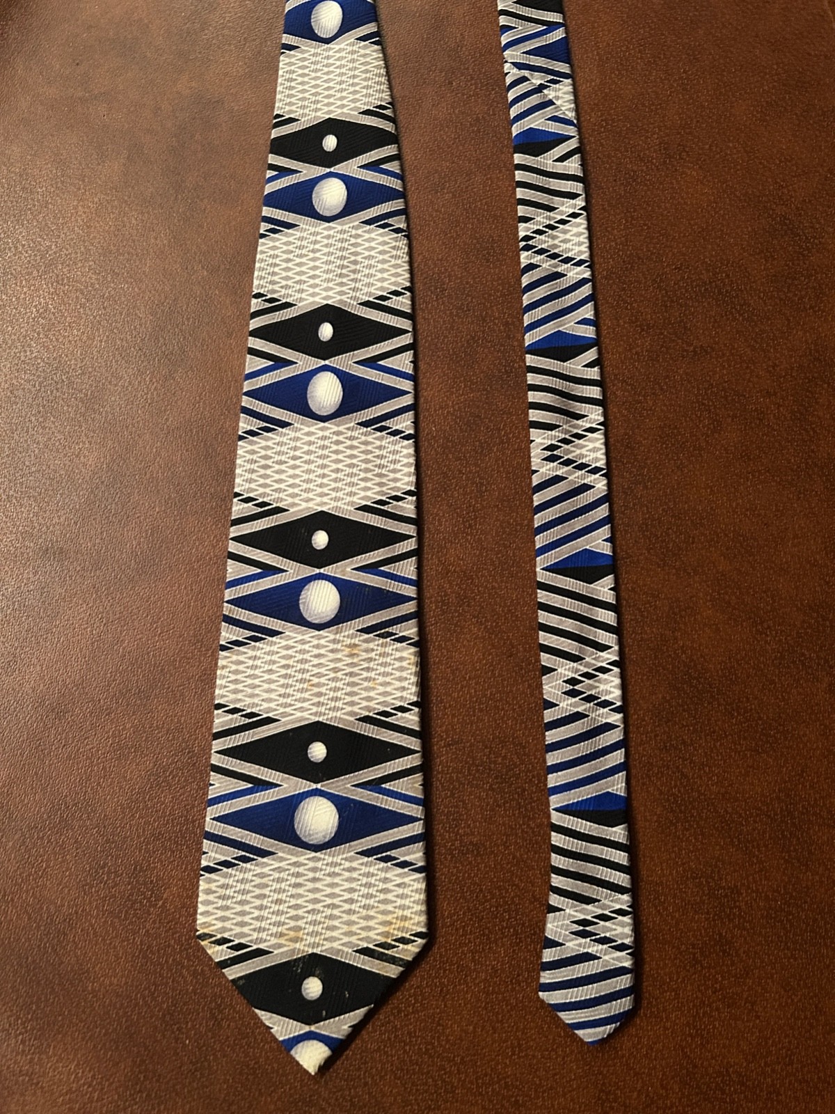 Enrico Capucci Silk Men’s Tie-80s Futurist Classic 57”-60” Dress Formal