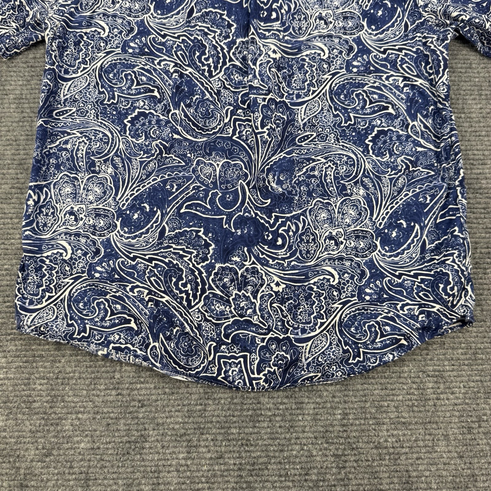 Cremieux Classics Mens Large Blue Paisley Short Sleeve Button Front 100% Cotton