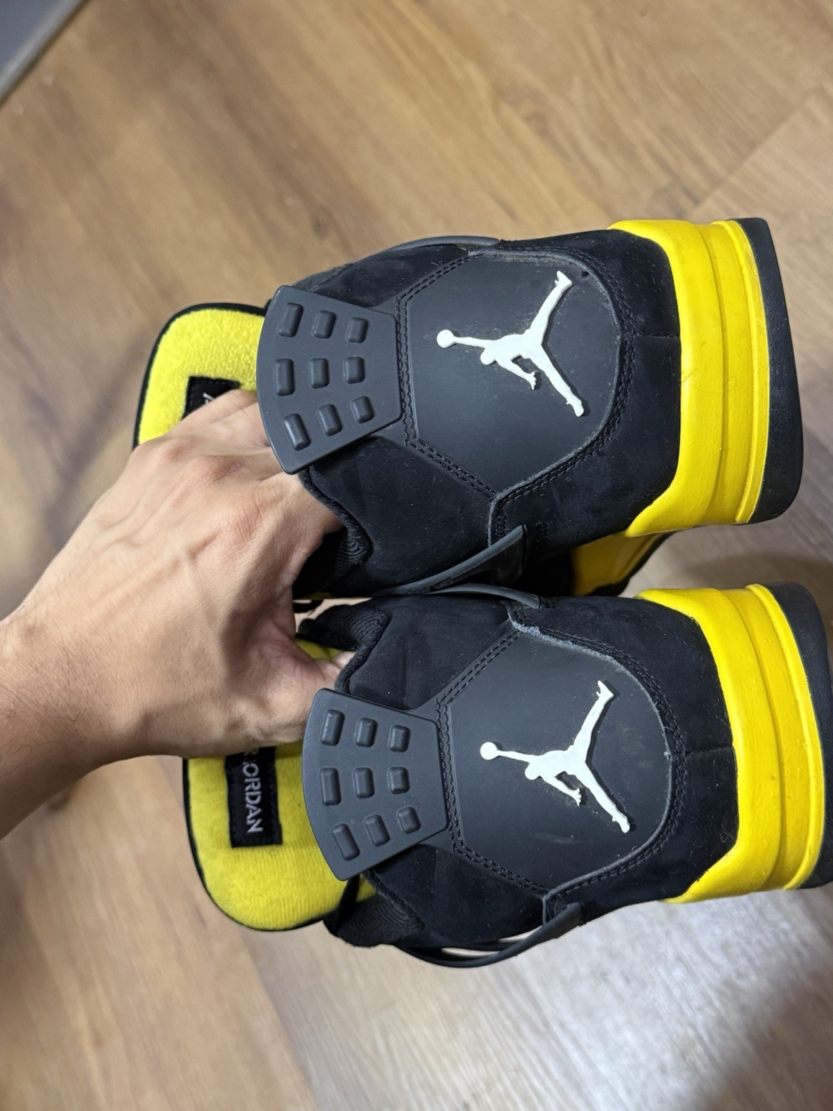 Size 12 – Jordan 4 Retro Mid Thunder