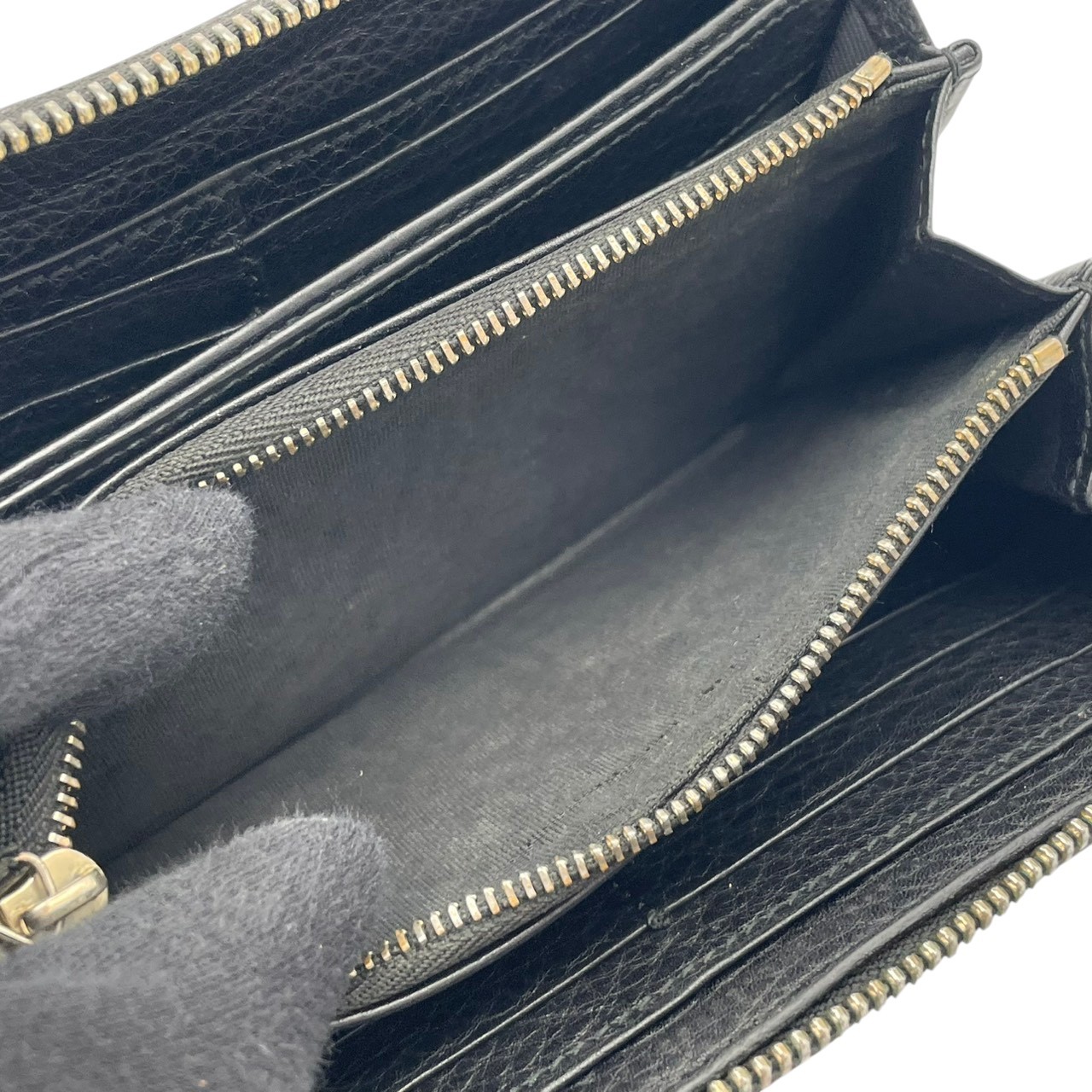 Authentic GUCCI Soho Interlocking G Leather Zip Around Long Wallet Black