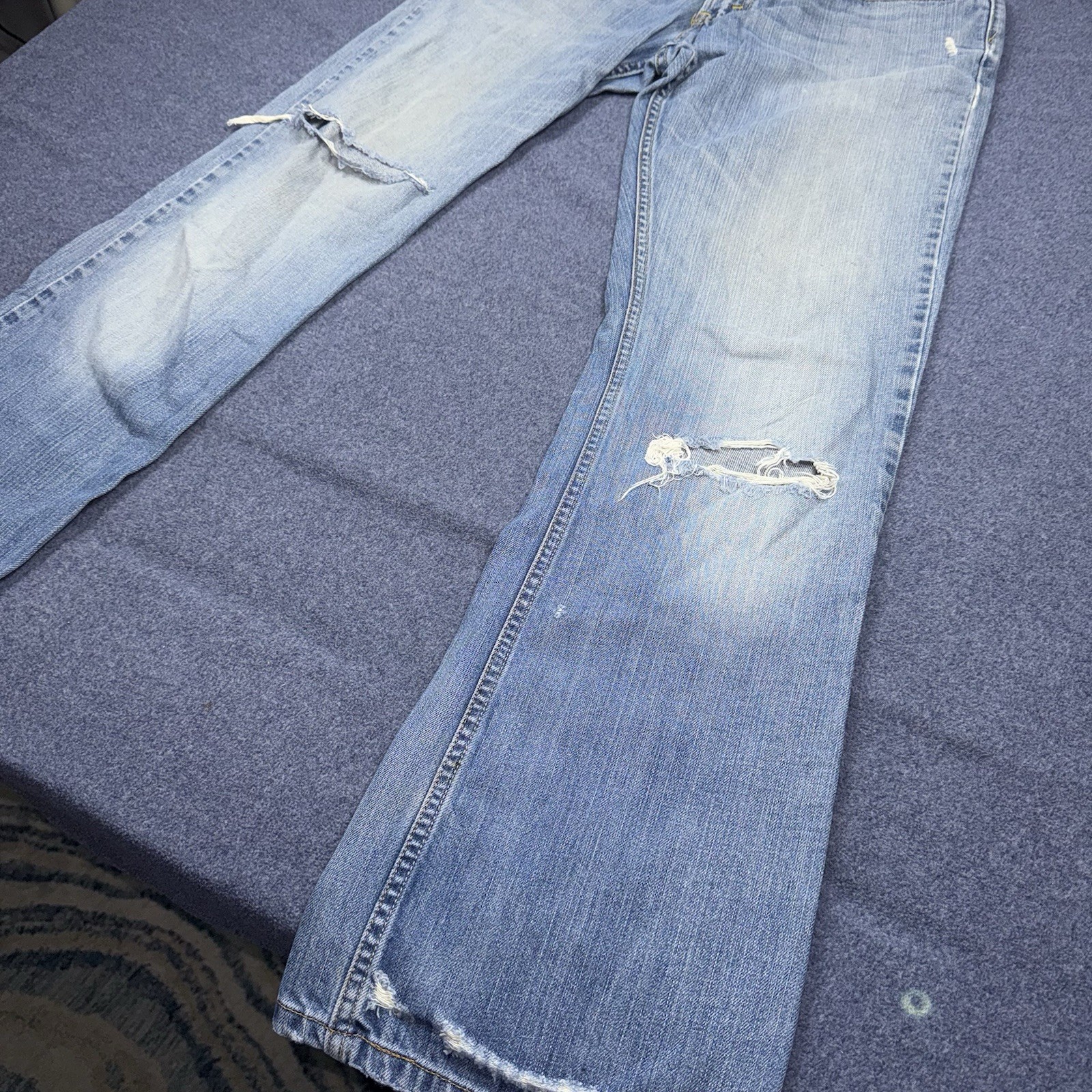Y2K Vintage Distressed Levi’s 527 Low Boot Cut Men’s Jeans Medium Wash 32×34
