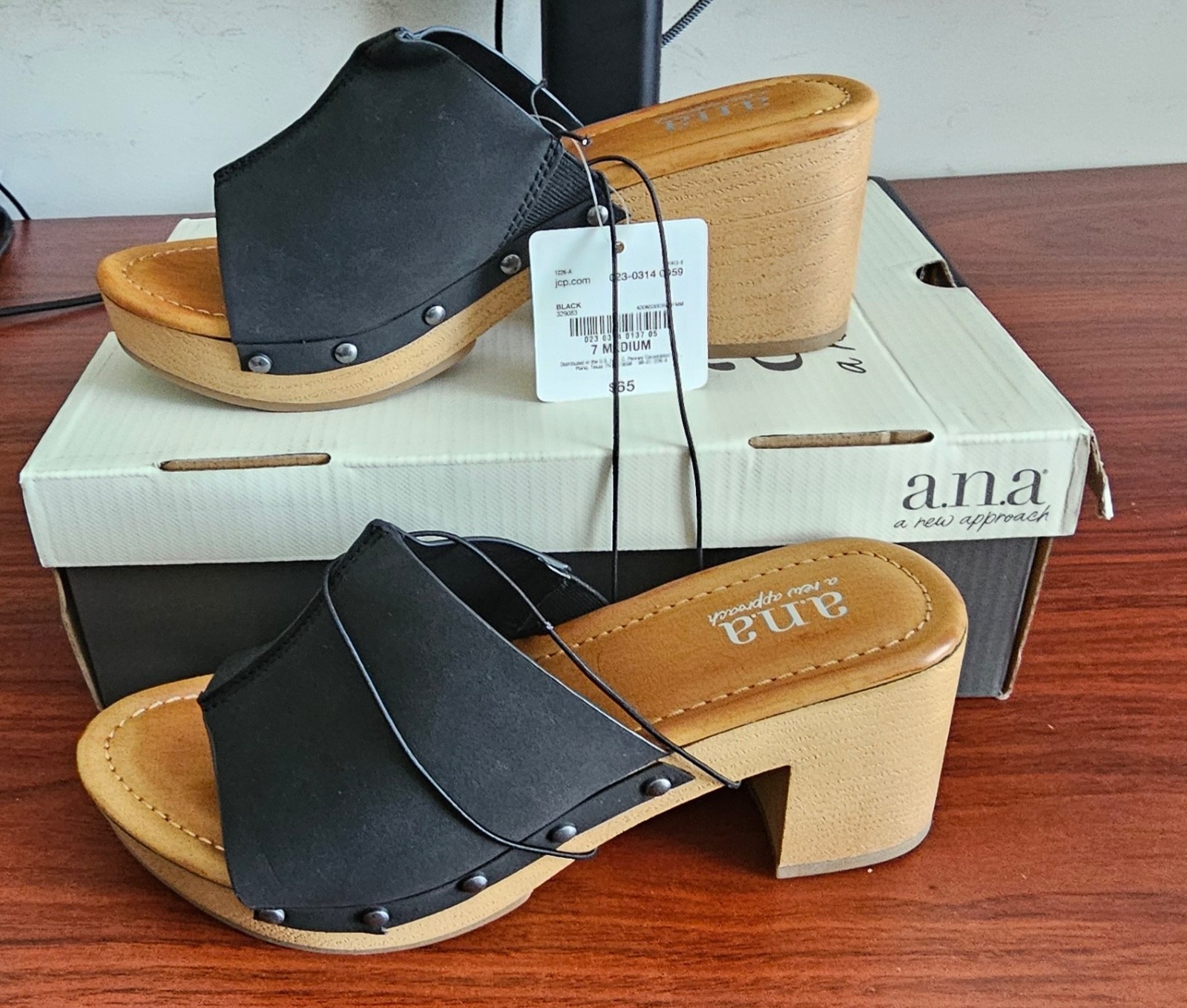a.n.a Elissa Black Slide Sandals Women’s Size 7M Block Heel Clog Mule NWT
