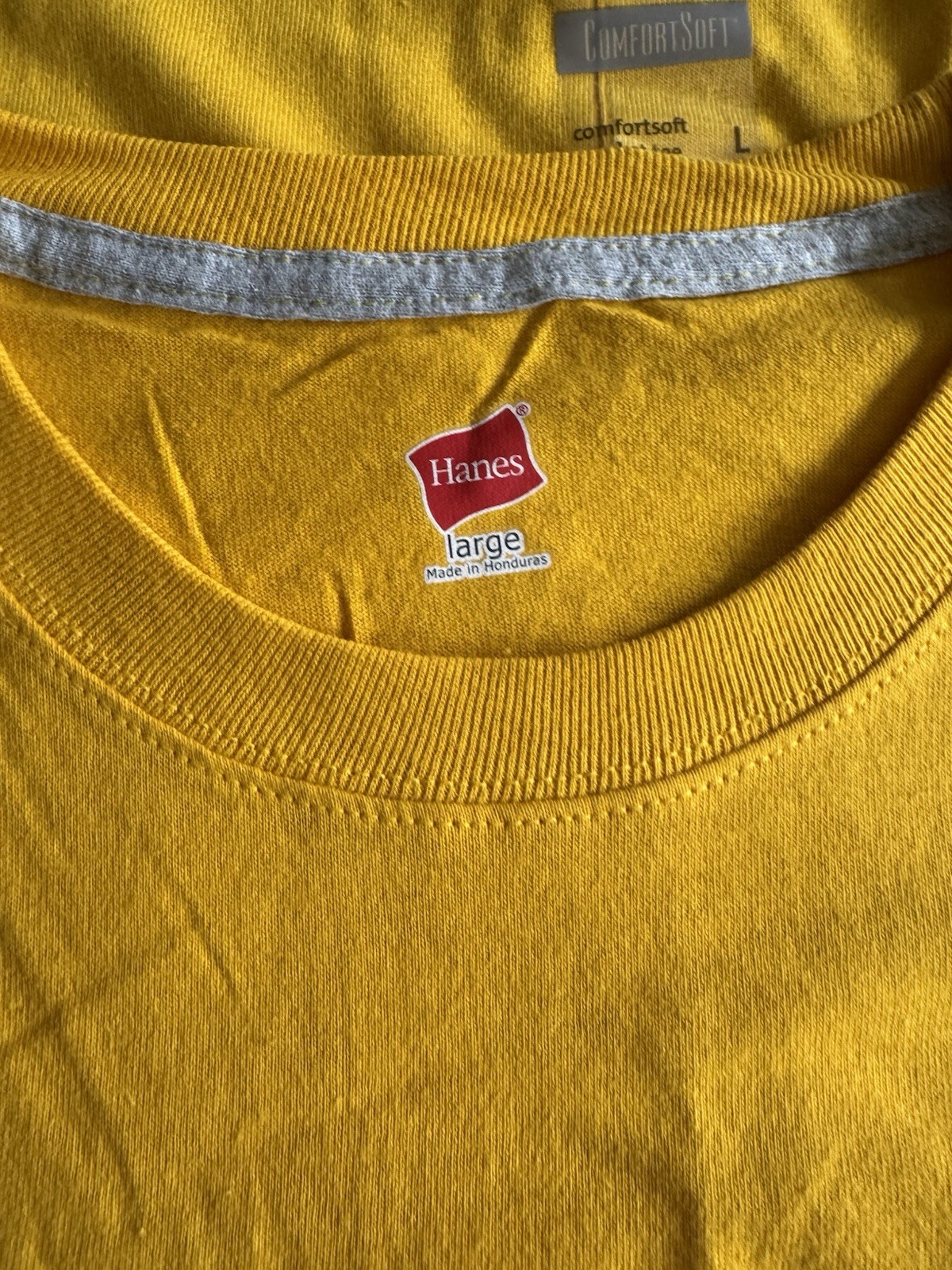 2 Hanes Men’s Pocket T-Shirt Yellow Size Large NEW Comfort Soft Crew Neck
