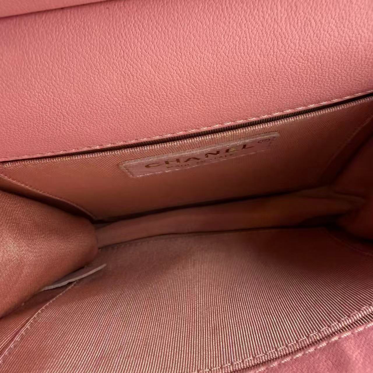 CHANEL pink diamond pearl chain vertical box bag H22919
