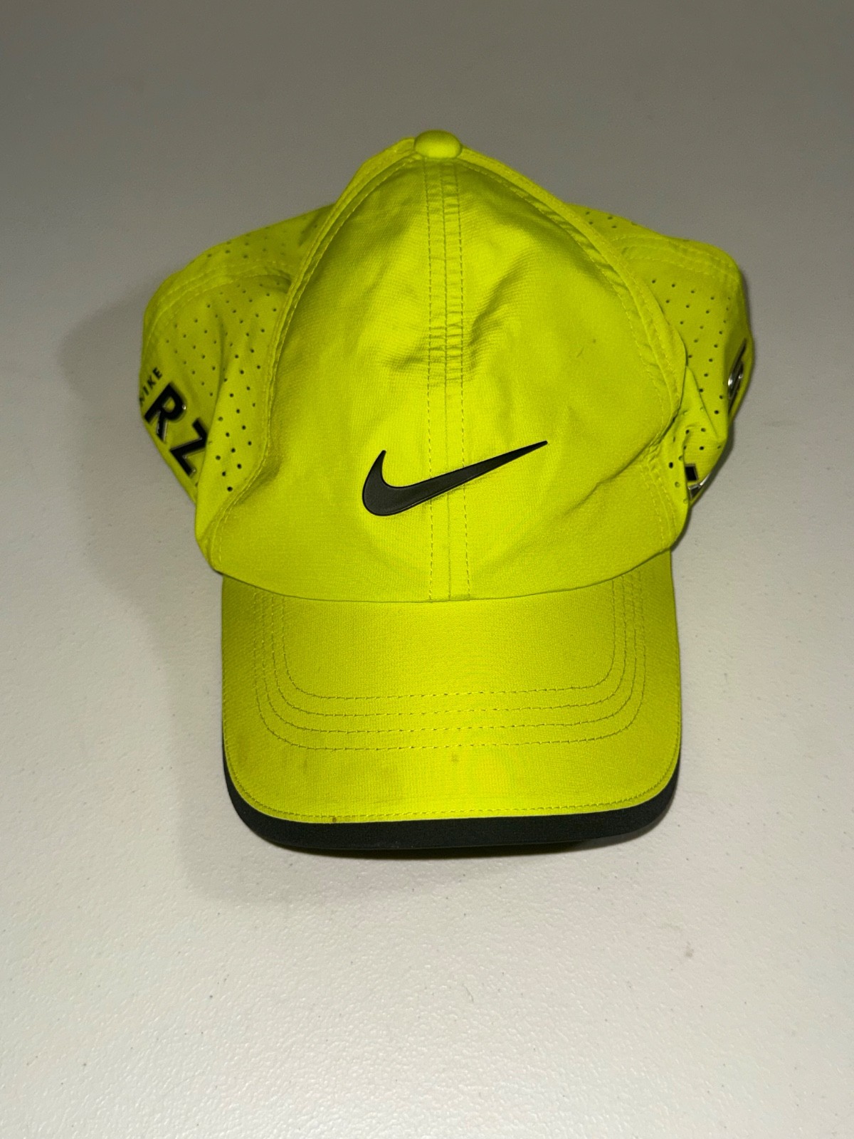 34 Hat Cap Lot New Era Nike NFL MLB NBA NHL Carhartt Patagonia Reseller