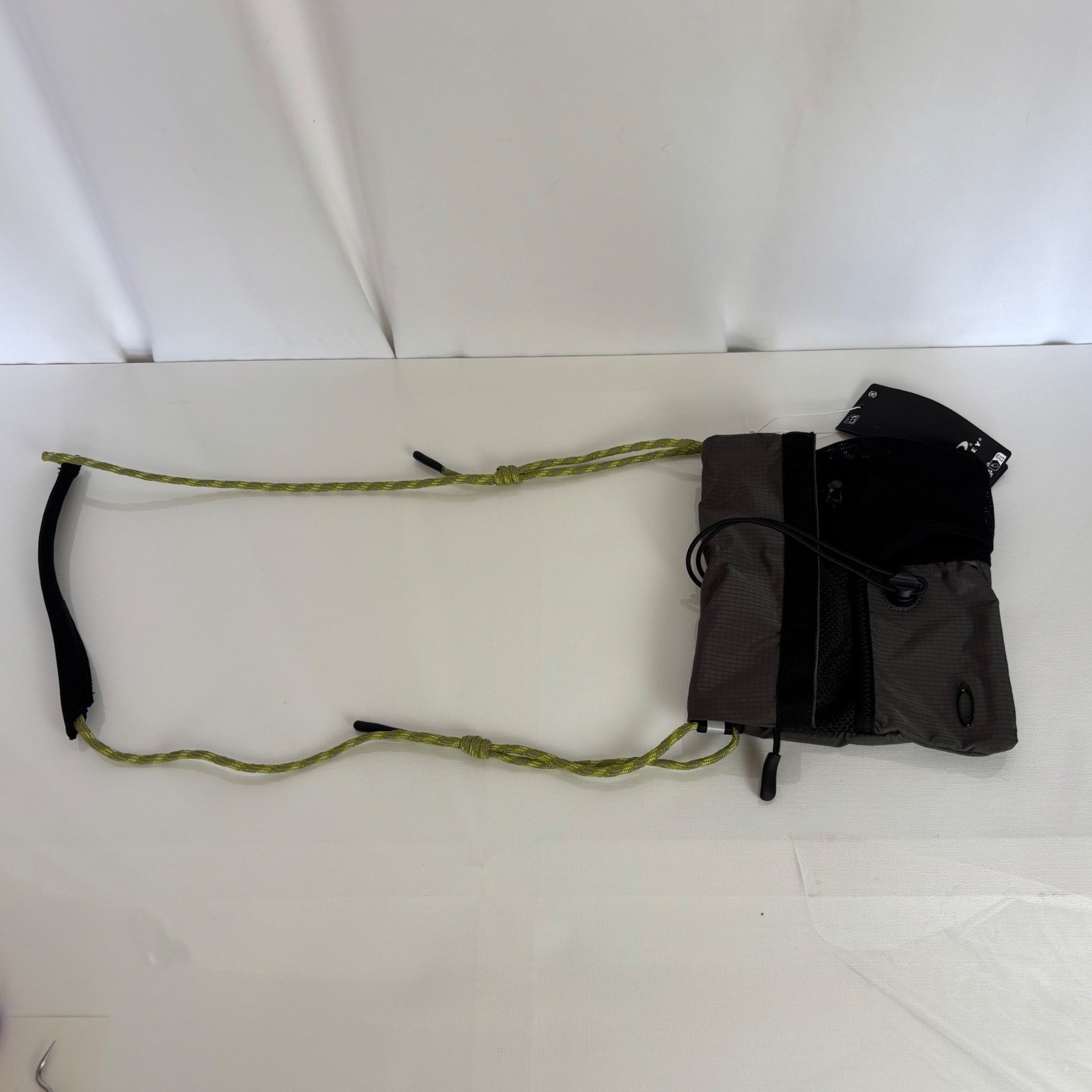 Oakley Reserve Pouch Granite Gray Ripstop Crossbody Bag NEW Outdoors