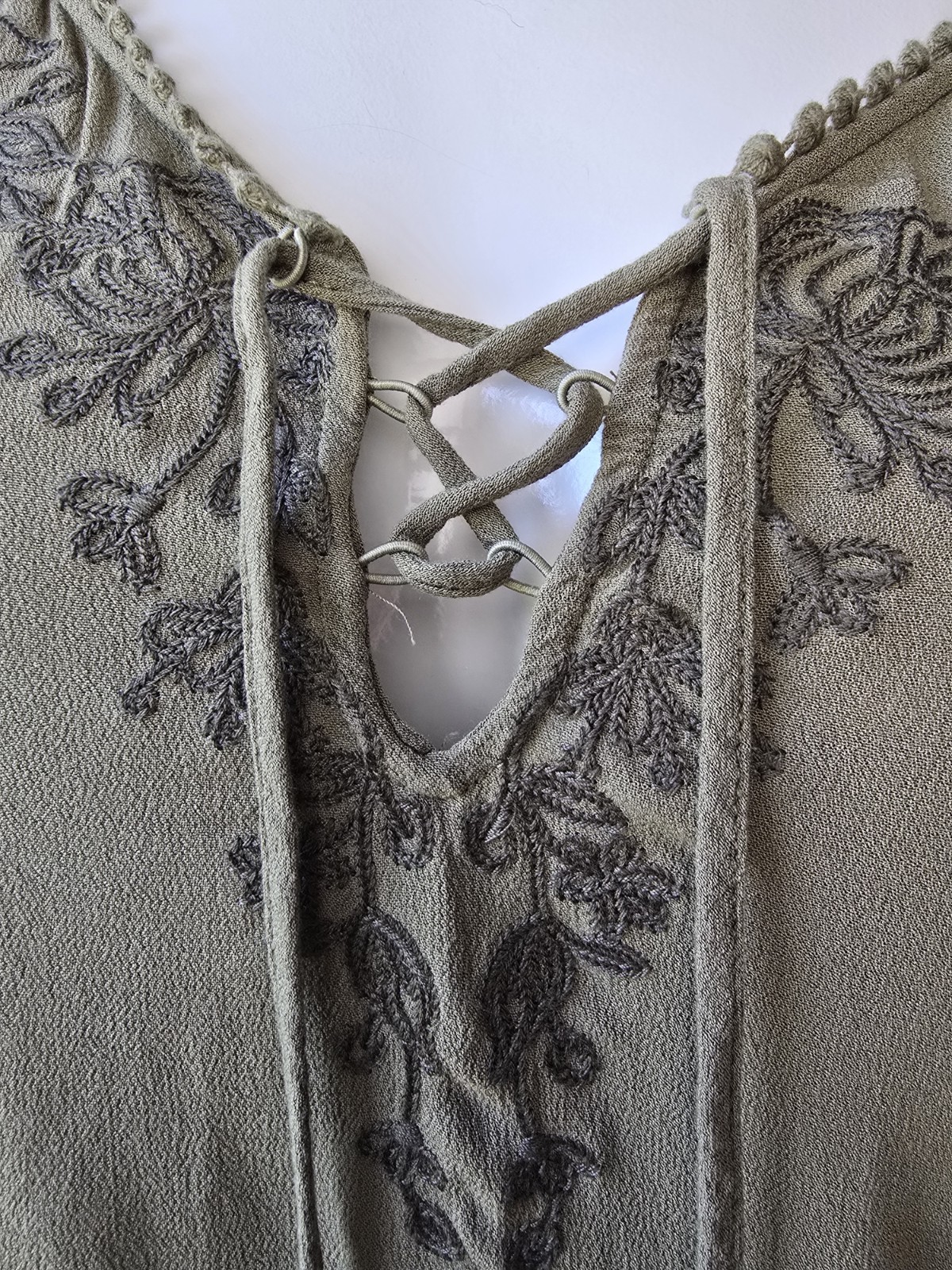 Daytrip Embroidered Lace-Up Tank Top Cami Green Rayon XS Adjustable Straps