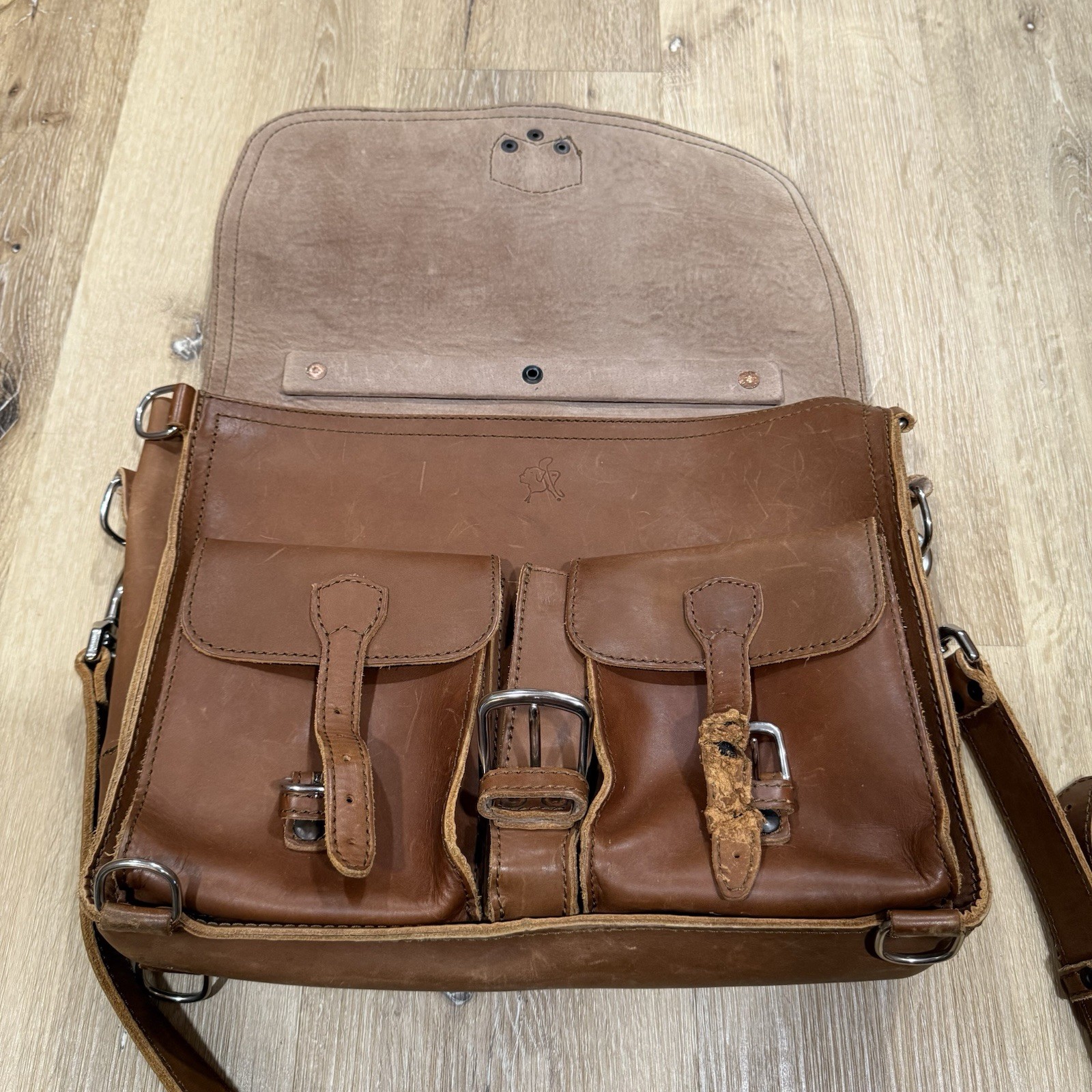 Saddleback Leather Thin Front Pocket Briefcase Chestnut WORN STRAP AND SCRATCHES
