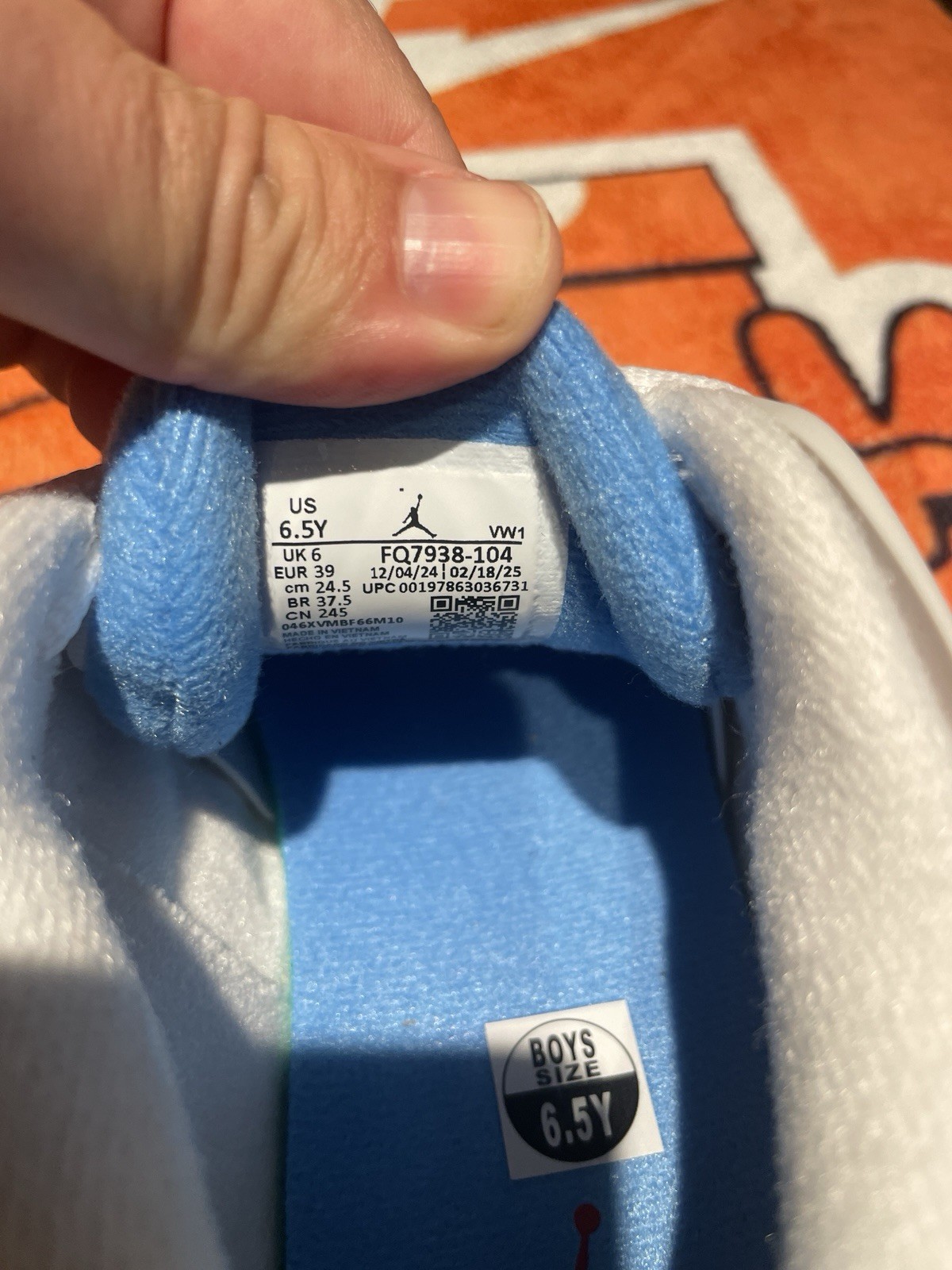 Air Jordan 4 RM (GS) in White / Neutral Grey / University Blue 6.5