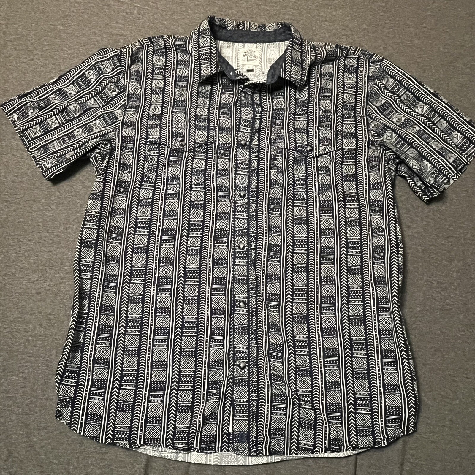 Moon Shine Spirit Men’s Shirt Large Western Pearl Snap Blue Print Button Up