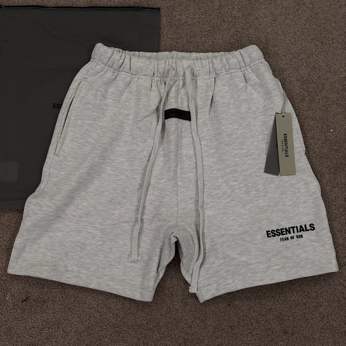 Essentials Fear of God Men’s Gray Solid Sweat Shorts Drawstring Elastic Pockets