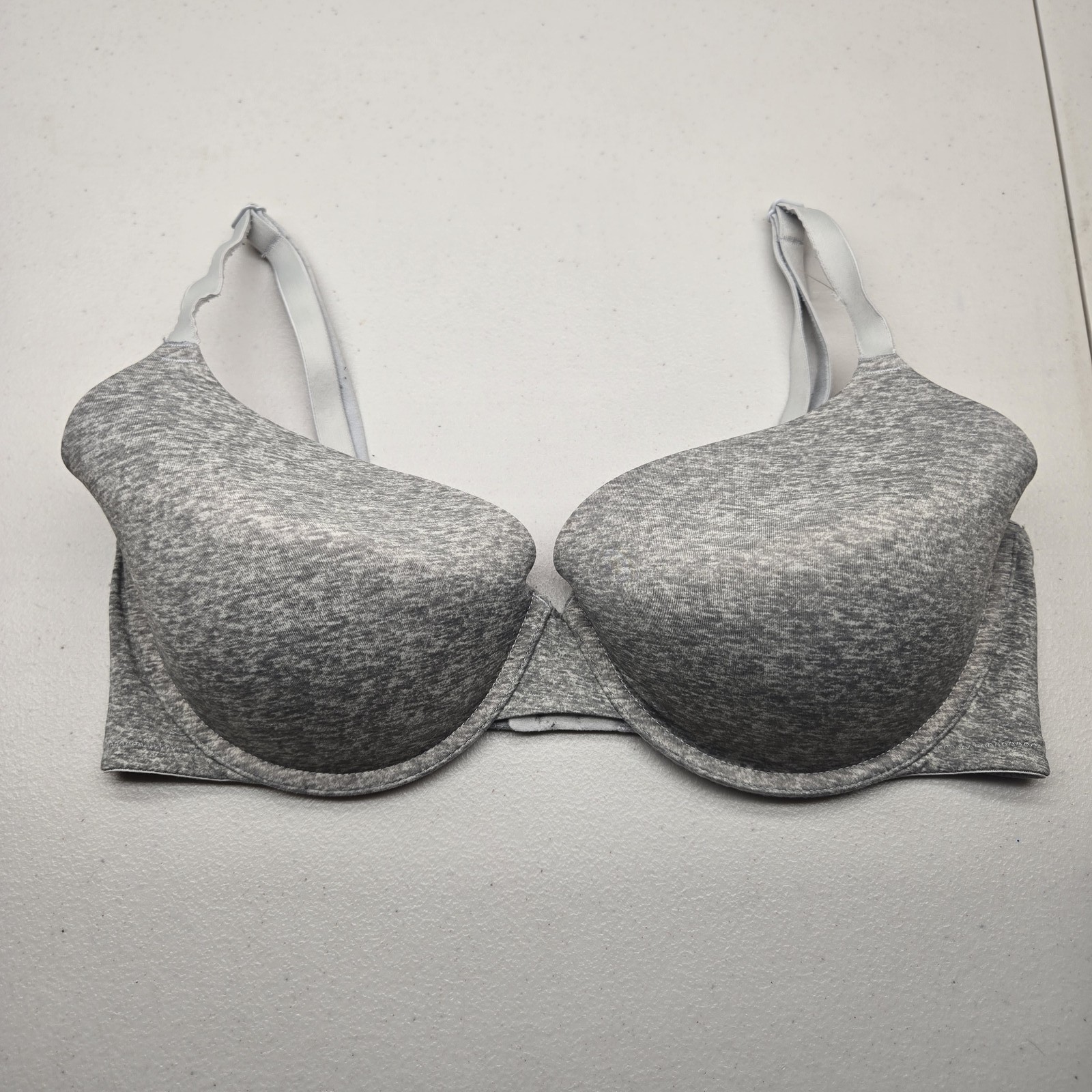 PINK Victoria’s Secret Women Bra 36DD Gray Lightly Lined Underwire