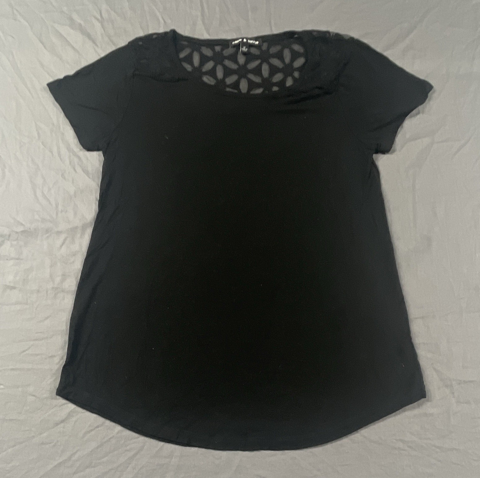 Cable & Gauge Women’s Black Solid Lace Yoke Scoop Neck Short Sleeve Top M