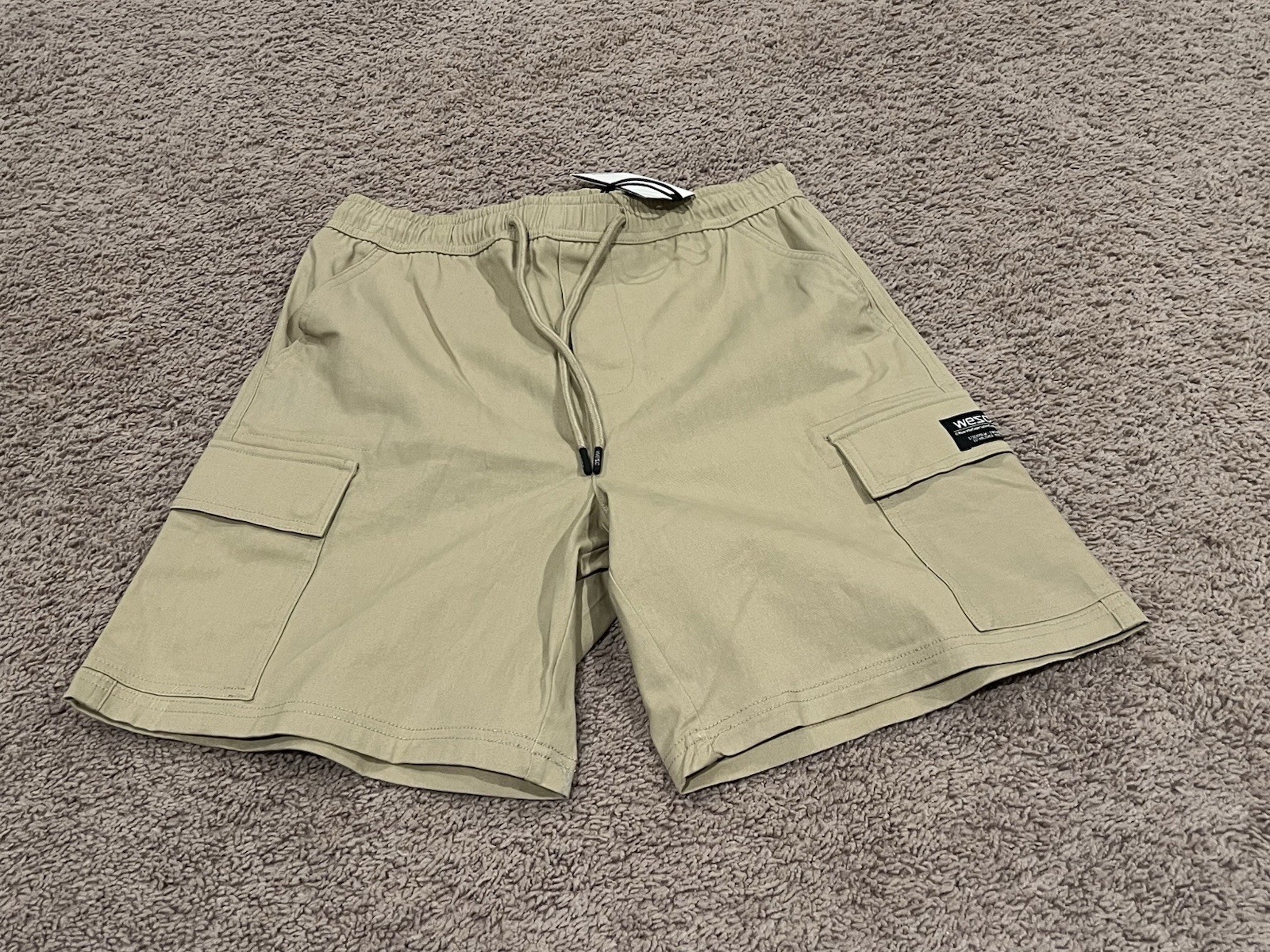 Wesc Men’s Tan Cargo Shorts Adult Medium 32 Waist – 8 Inseam NWT