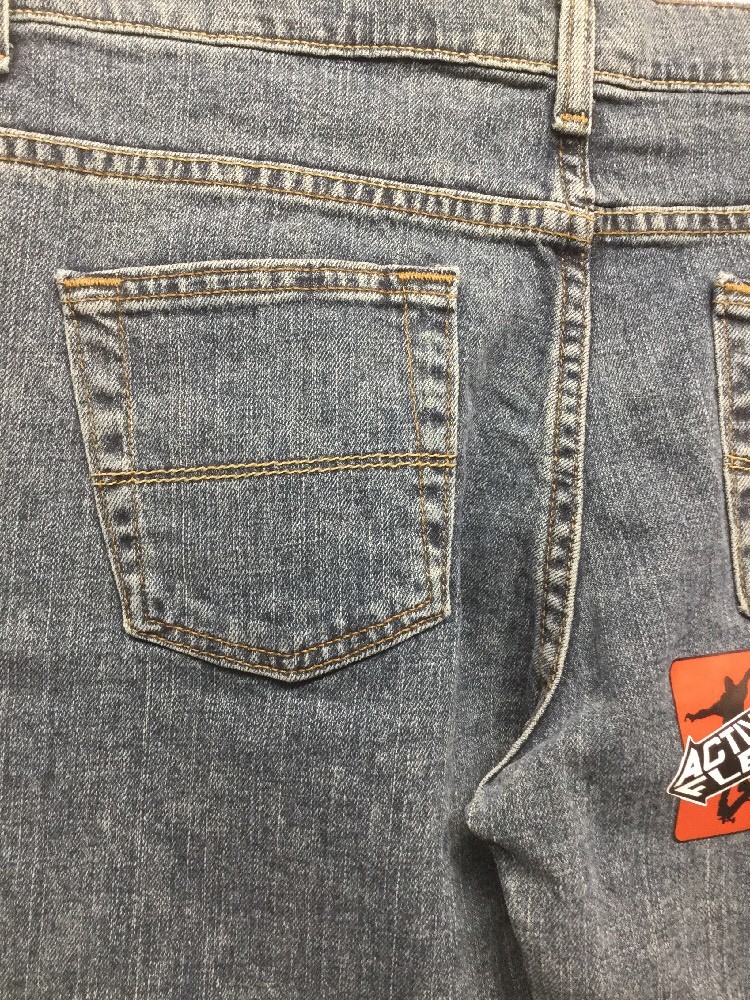 NWT Wrangler Slim Straight Adjustable Waistband Slim Straight Jeans Hazy Meadow