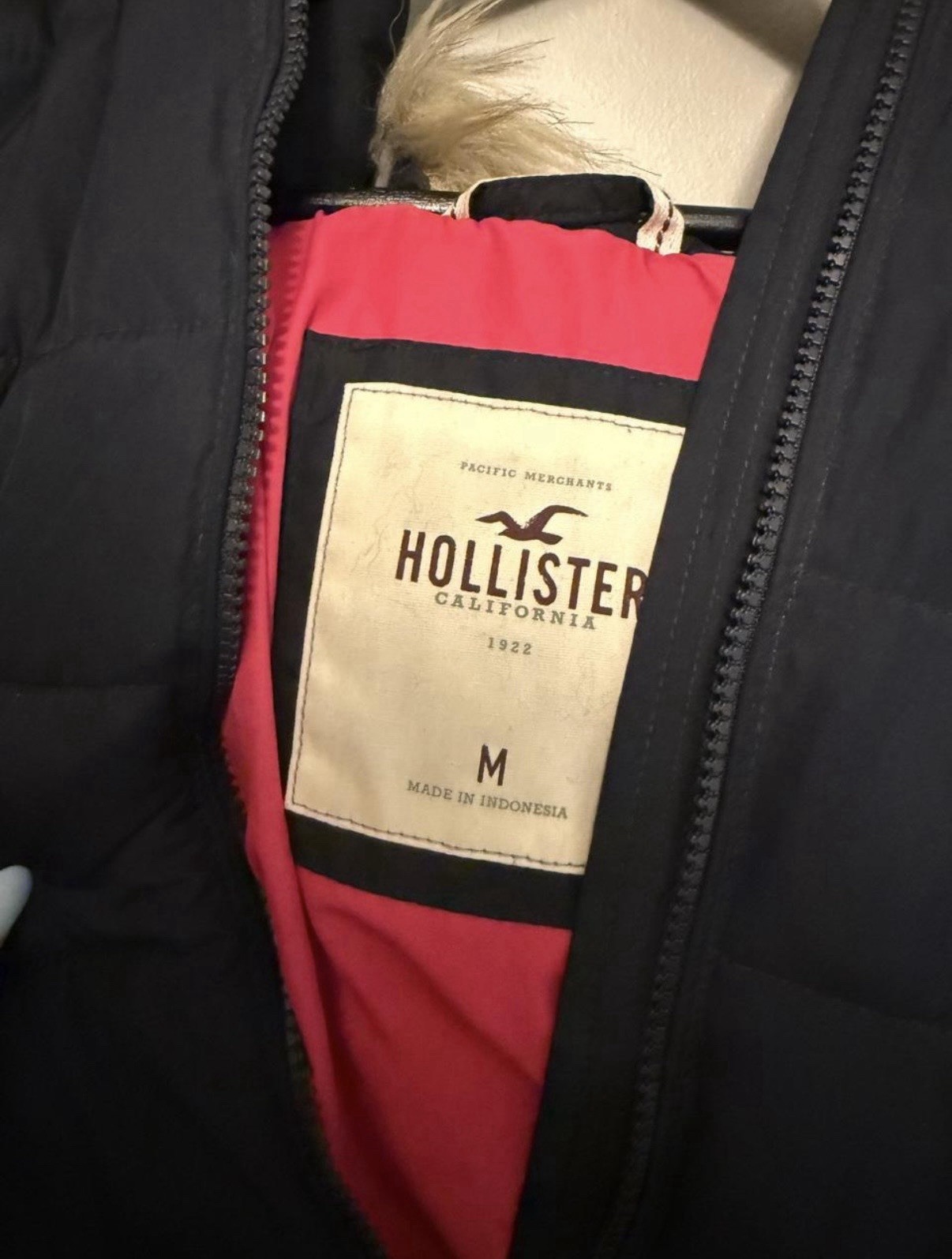 Hollister Women’s Navy Puffer Jacket Hooded Faux Fur Trim Belted Full Zip M