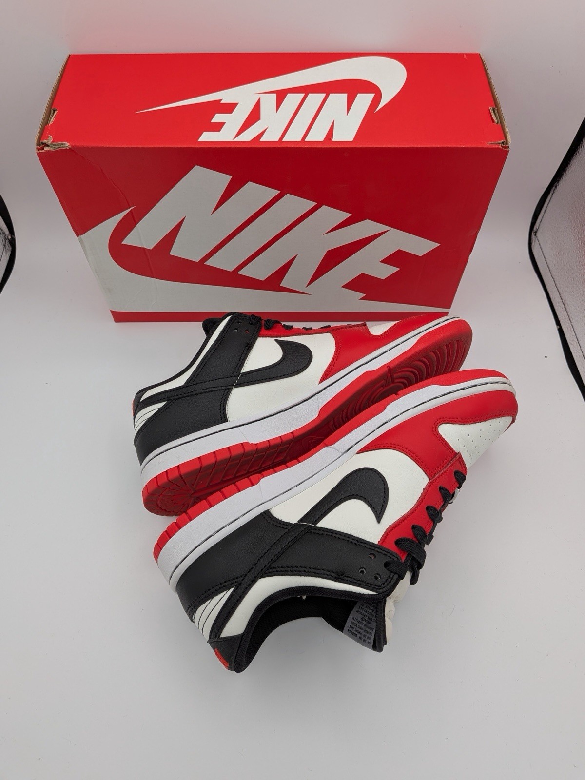 Nike Dunk Low EMB NBA 75th Bulls Sail/Black/Red DD3363-100 Size 9M/10.5W Used