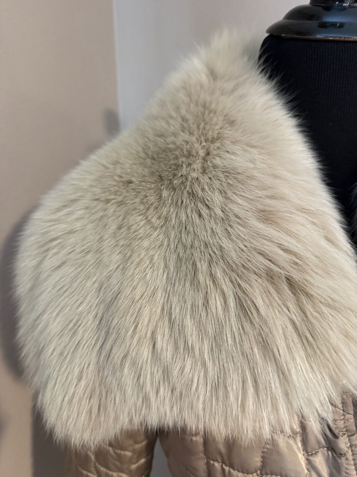 Prada Women’s Beige Mid-Length Quilted Fох Fur Trim Full Zip Jacket 40 (xs-s)