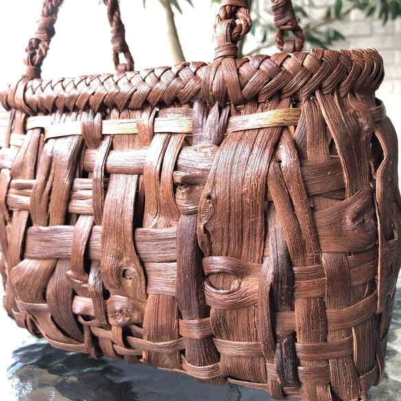 Authentic Wild Basketry Knitted in Japan Precious Wild Grape Vines 8.6″ x 5.9″