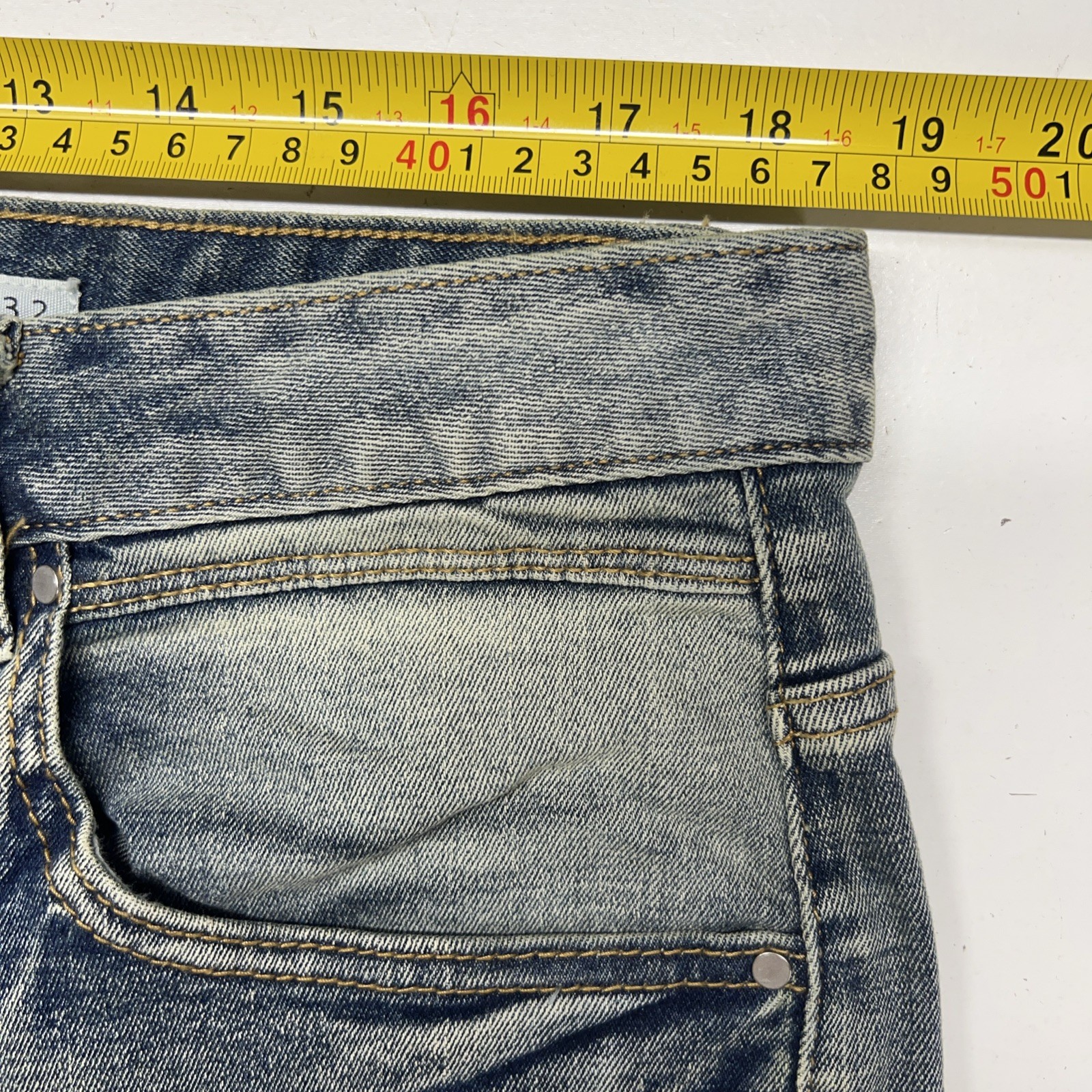 First Row Men’s Stylish Distressed Racing Jeans W/ Patches NWT Size 38-32