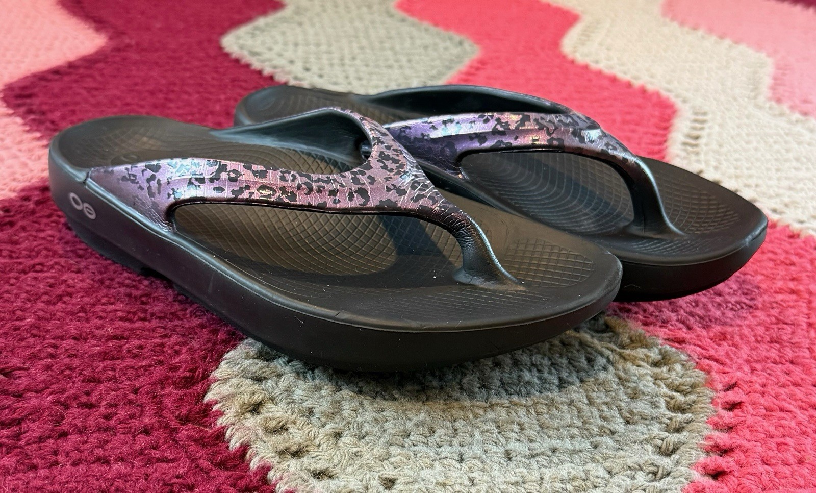 OOFOS Oolala Women’s 6 Purple Leopard Comfort Recovery Sandals Flip Flops Thongs