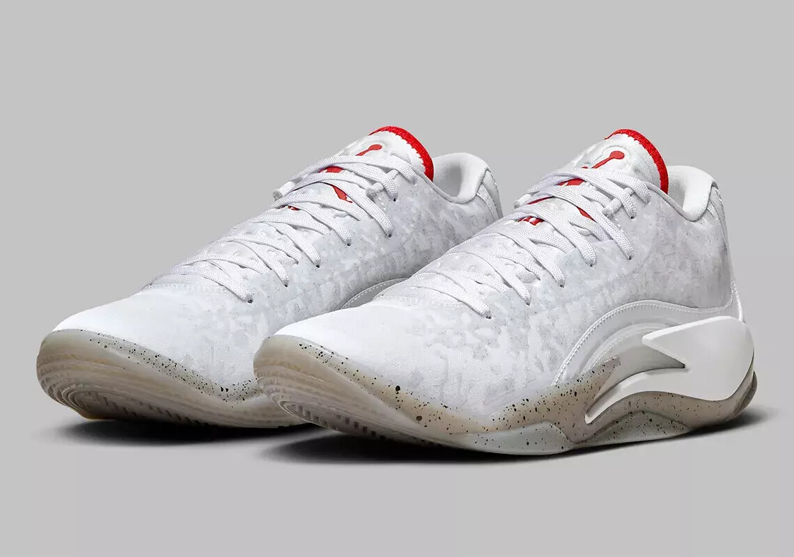 Nike Air Jordan Zion 3 White Red Basketball Sneakers Retro DR0675-106 Mens Size