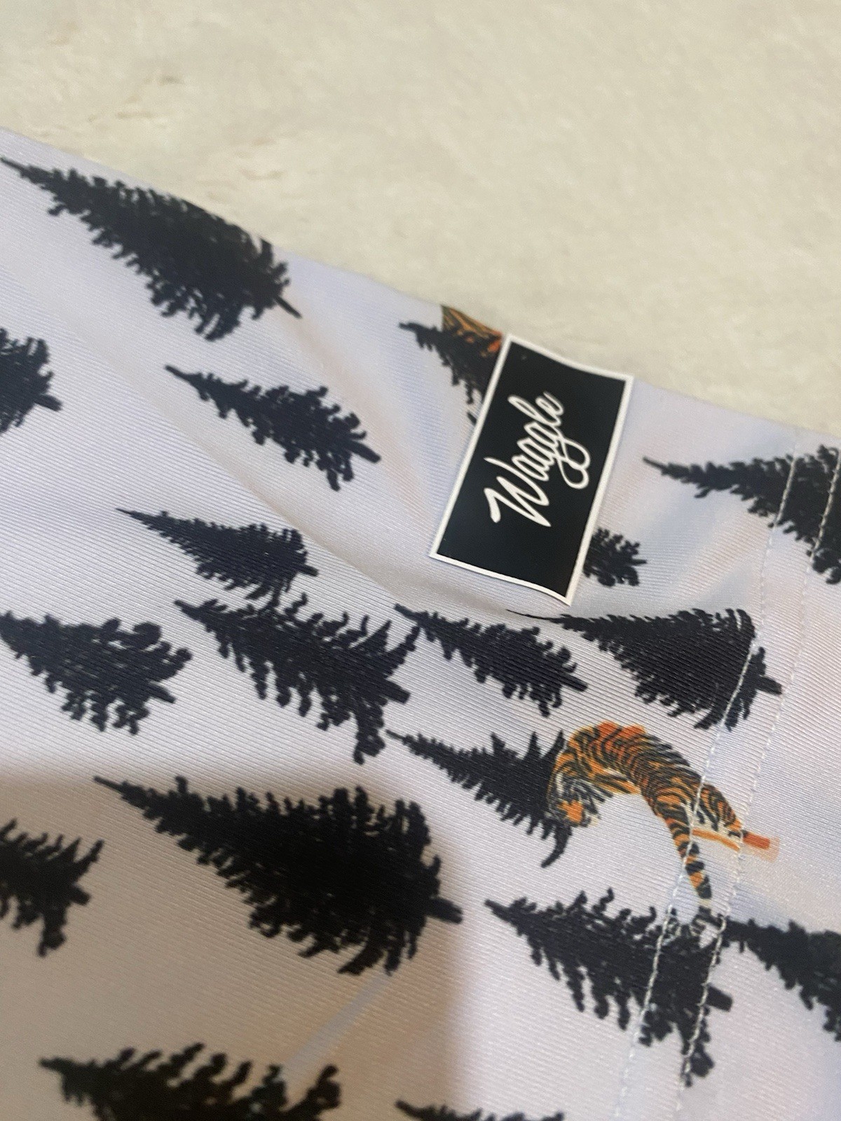 Waggle Mens Golf Performance Polo Shirt 2XL Tigers In The Woods White NWT