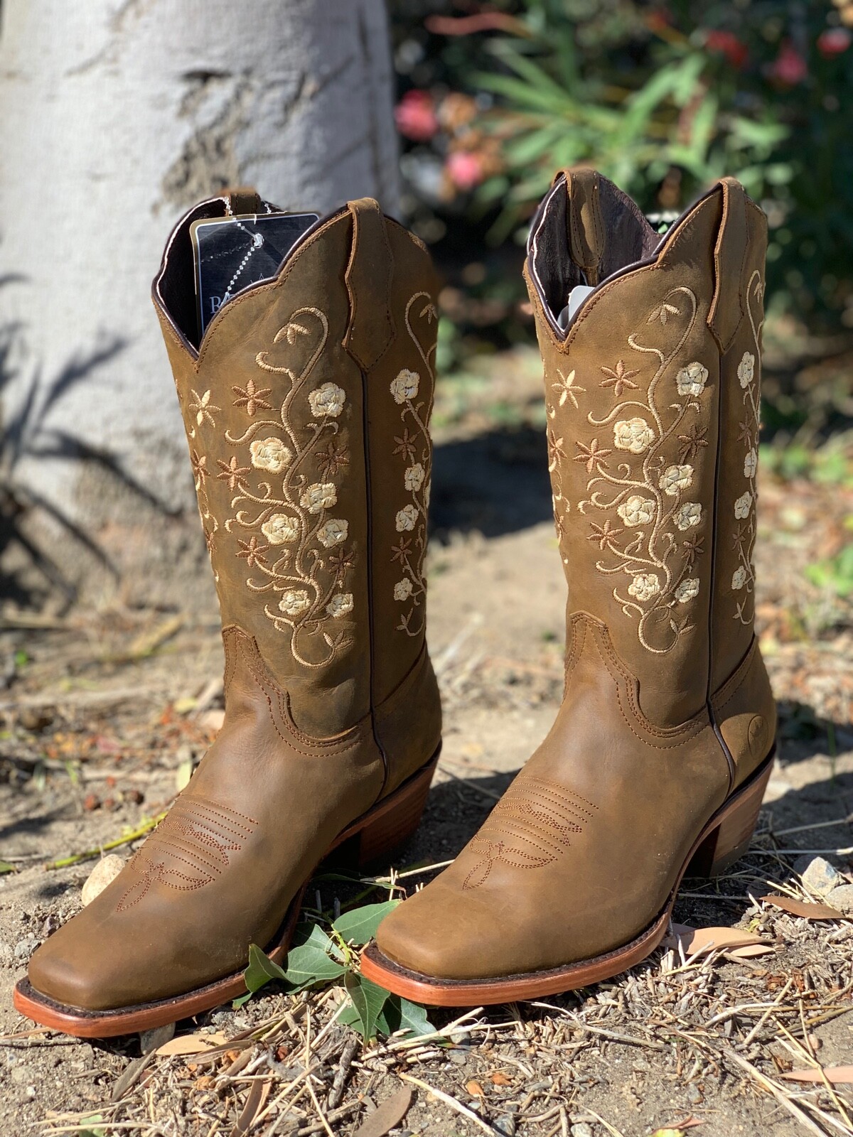 WOMEN’S WESTERN SQUARED FLOWER SHAFT TOE COWGIRL BOOTS SMOOTH LEATHER COLOR TAN