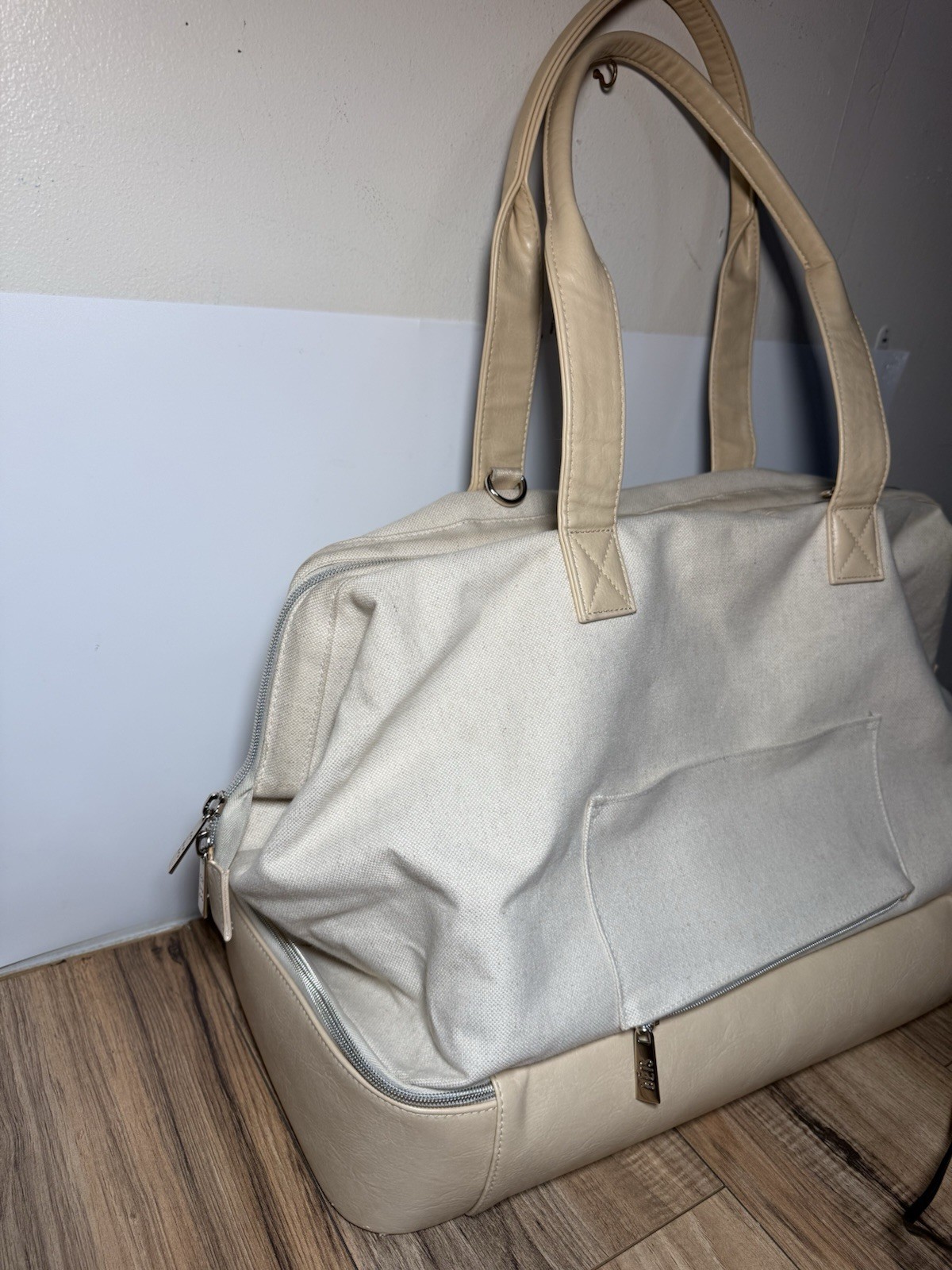 BEIS The Weekender Bag – In Tan And Beige Pre Owned – Good Conditions 19”x14”x10