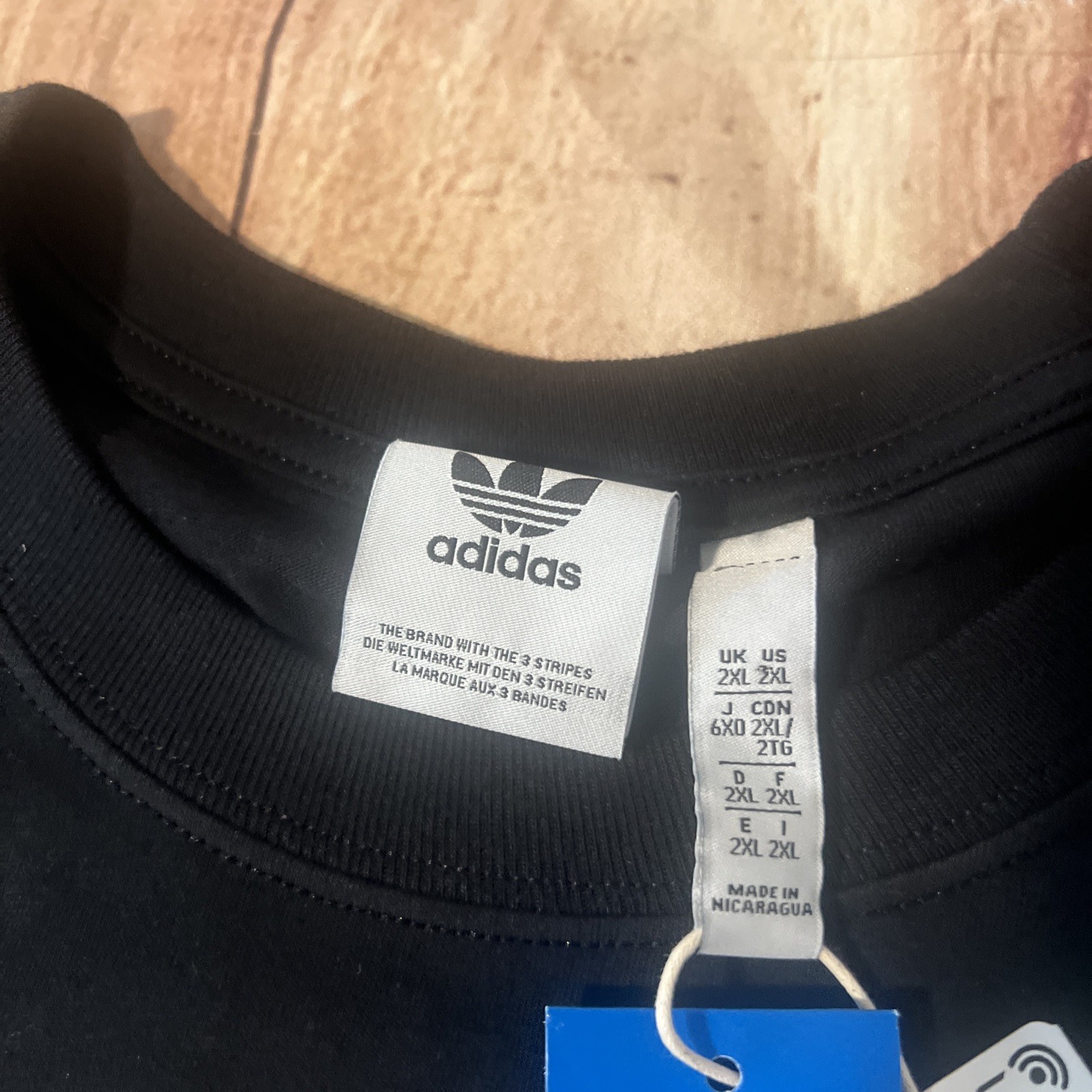 NWT Adidas Men’s 2XL Short Sleeve Crew Neck T-shirt Black OG Sketch Trefo $30
