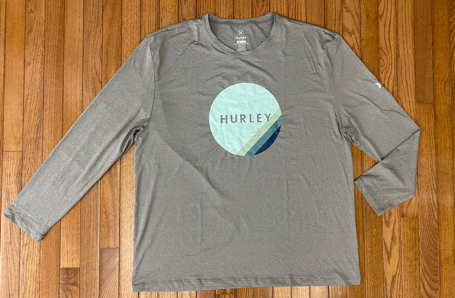 NWOT Hurley Men’s Gray Rash Guard Shirt UPF 50+ Wicking Sz 2XL