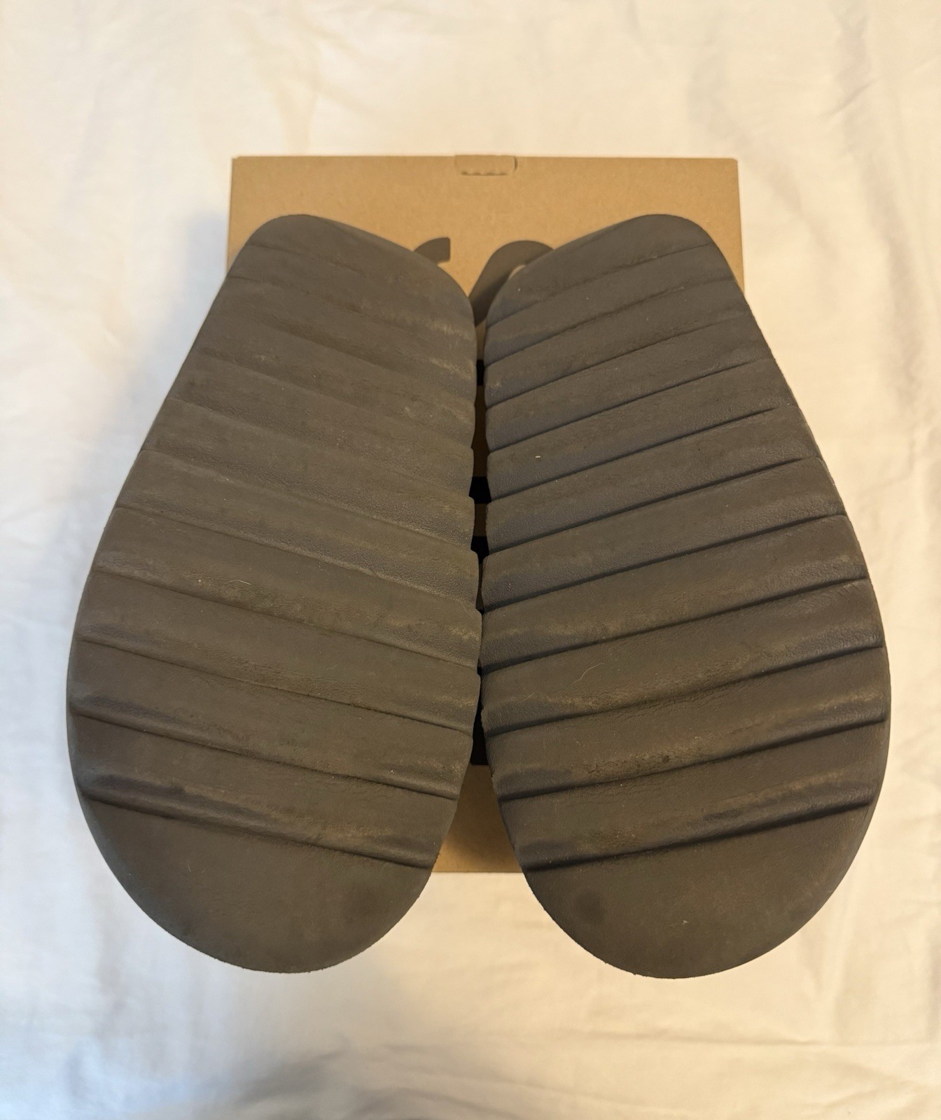Adidas Yeezy Slide ‘Slate Grey’ Men’s Size 11 Pre-owned ID2350