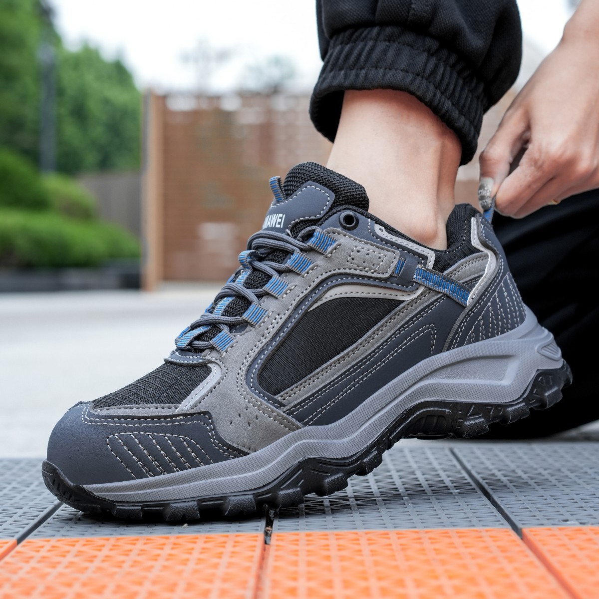 Work Indestructible Safety Shoes Steel Toe Work shoes Breathable Men Sneakers