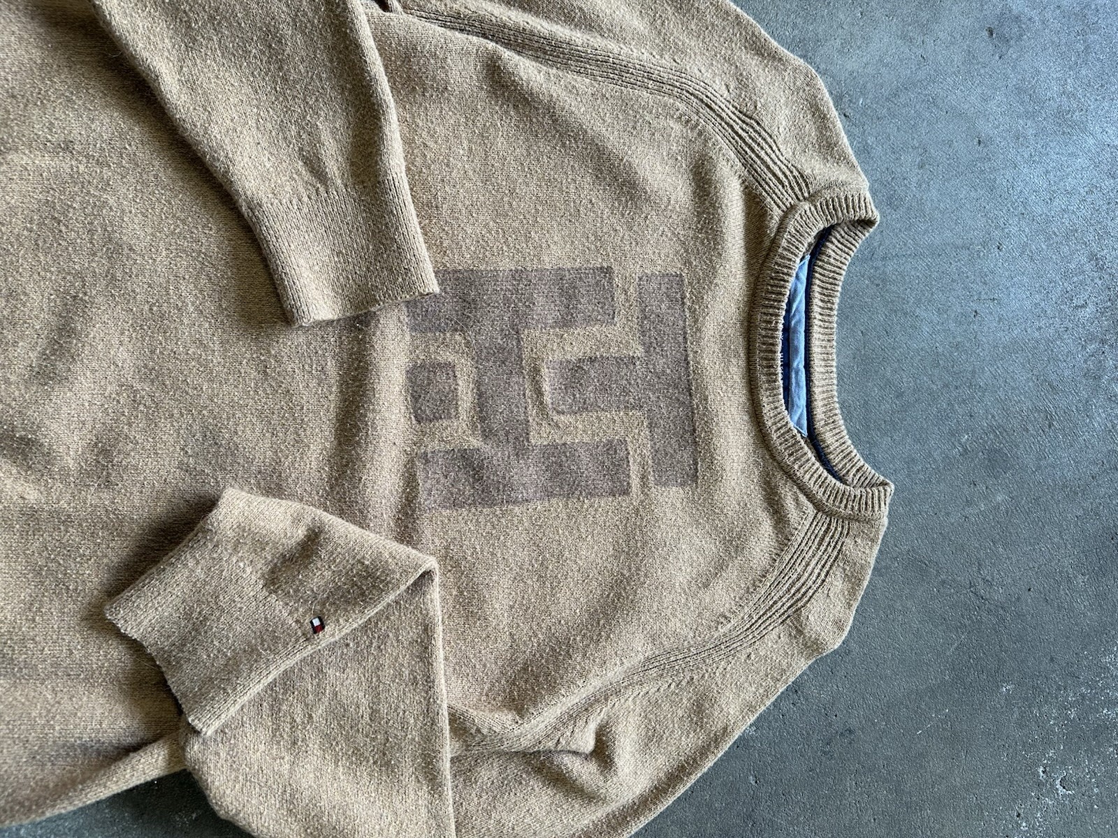 Vintage 2000s Y2K Tommy Hilfiger Embroidered Logo Knit Sweater Sweatshirt Brown